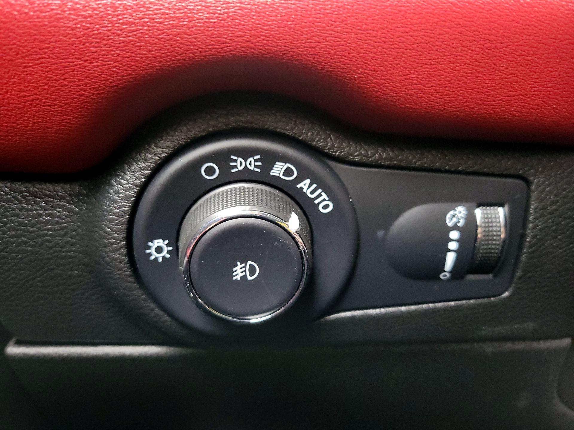 Thumbnail: 2022 Dodge Durango - 13