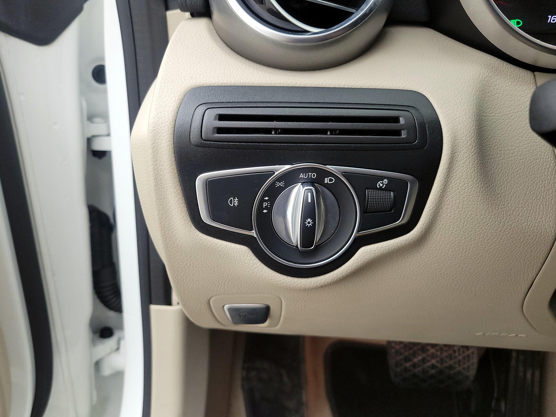 Thumbnail: 2017 Mercedes-Benz C-Class - 13