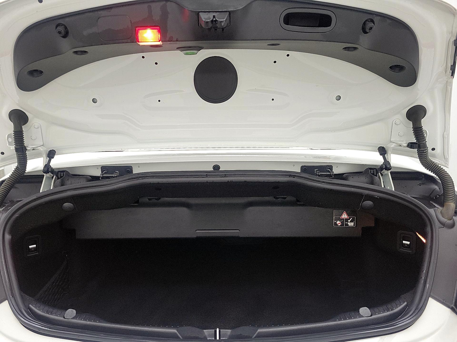 Thumbnail: 2017 Mercedes-Benz C-Class - 20