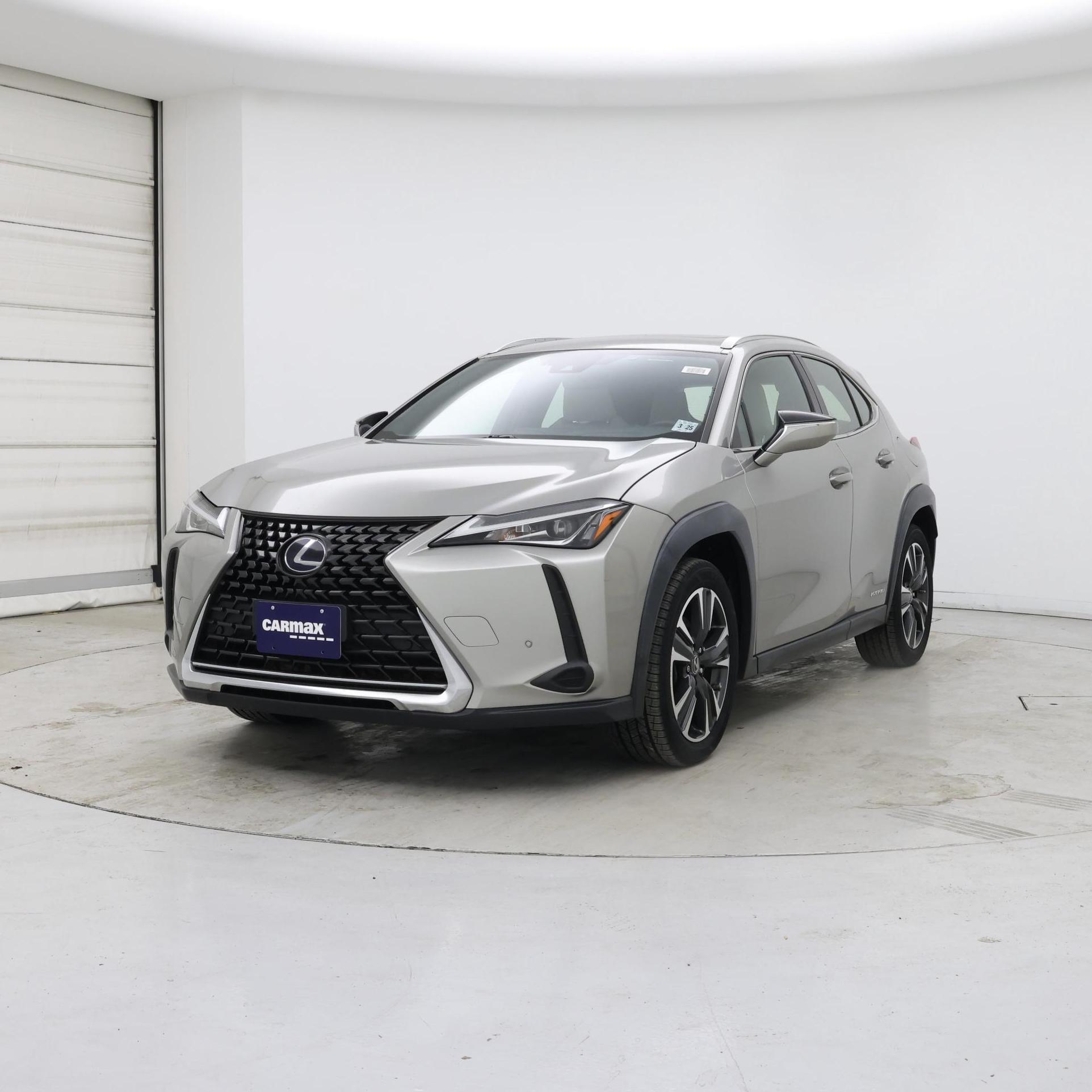Thumbnail: 2020 Lexus UX - 4