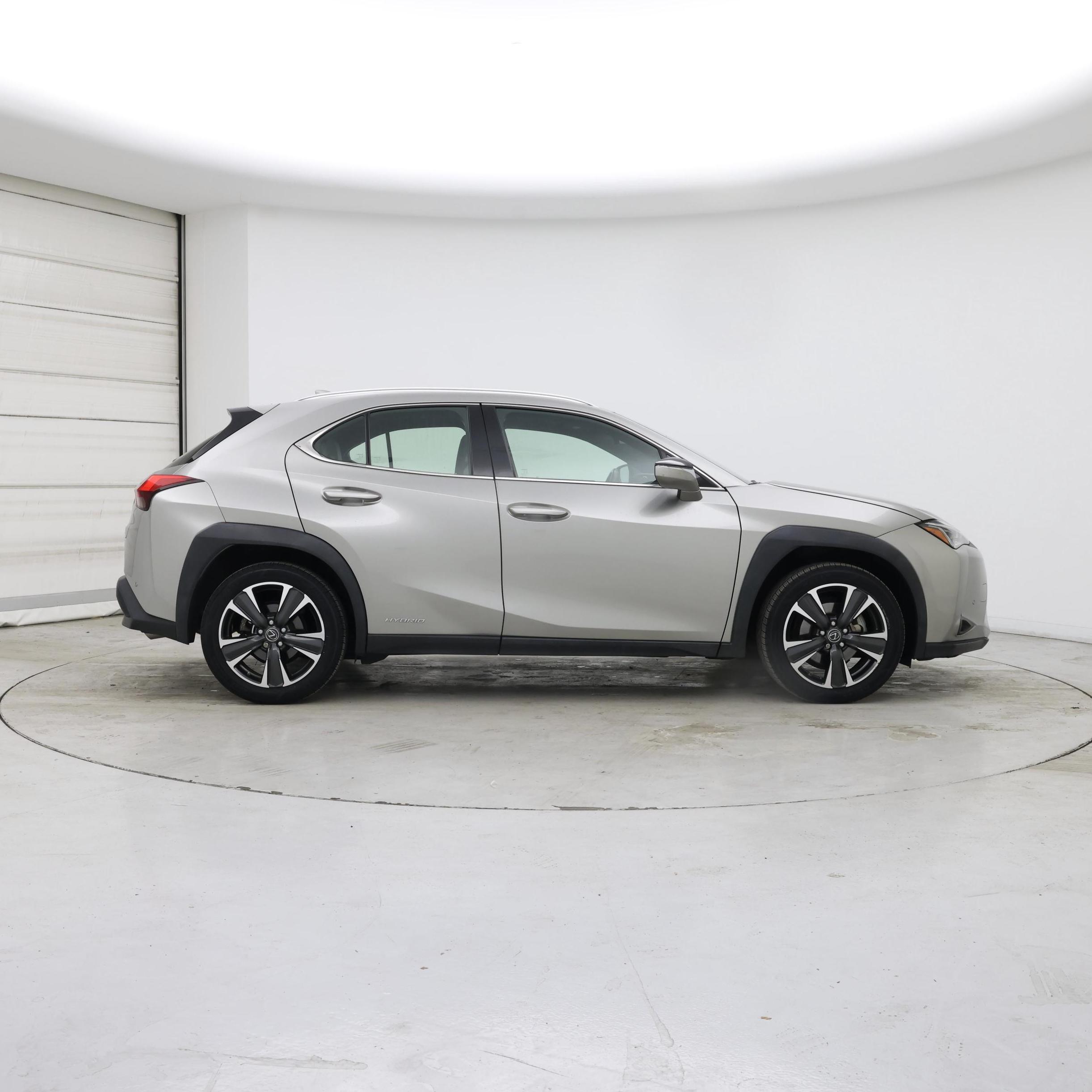 Thumbnail: 2020 Lexus UX - 7