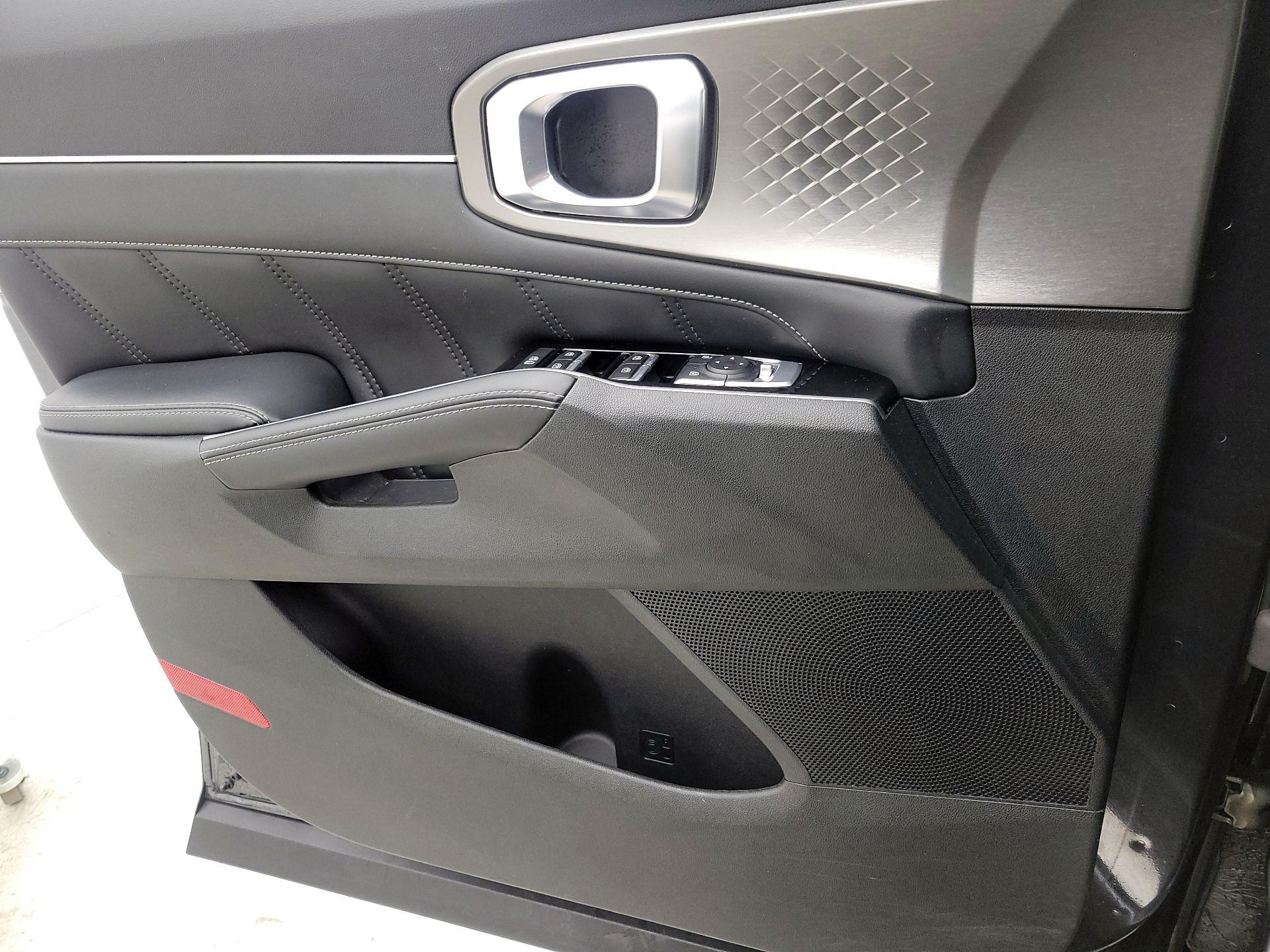 Thumbnail: 2021 Kia Sorento - 12