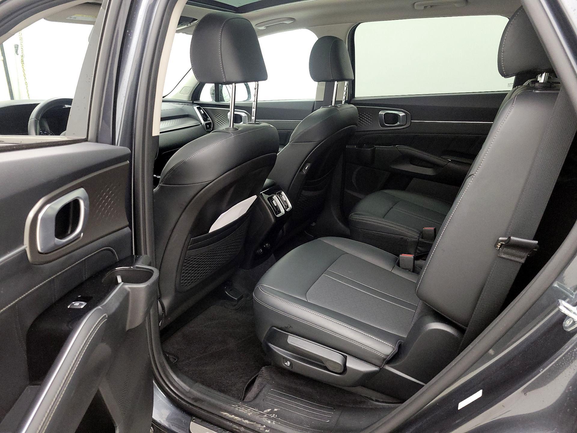 Thumbnail: 2021 Kia Sorento - 20