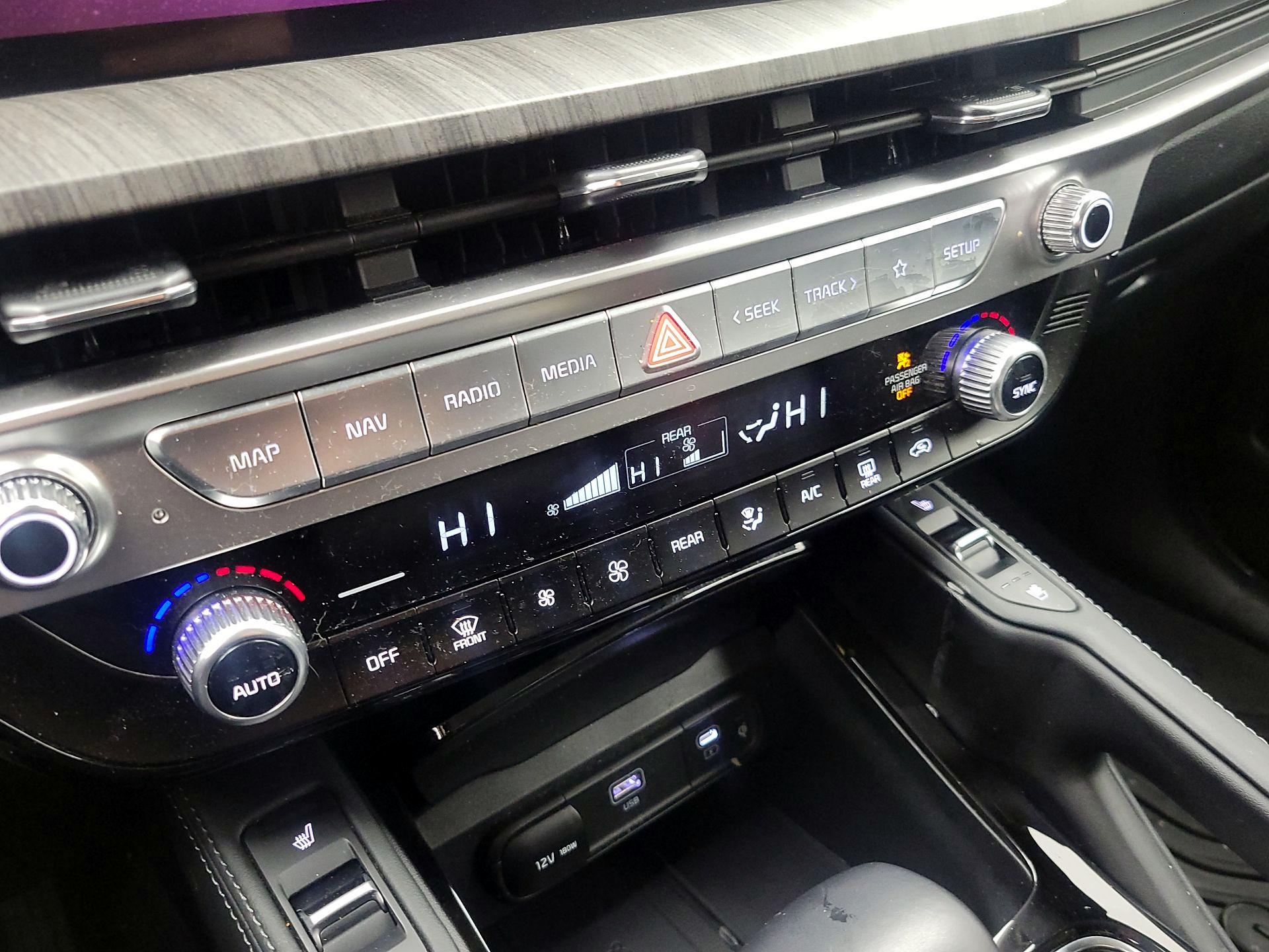 Thumbnail: 2024 Kia Telluride - 17