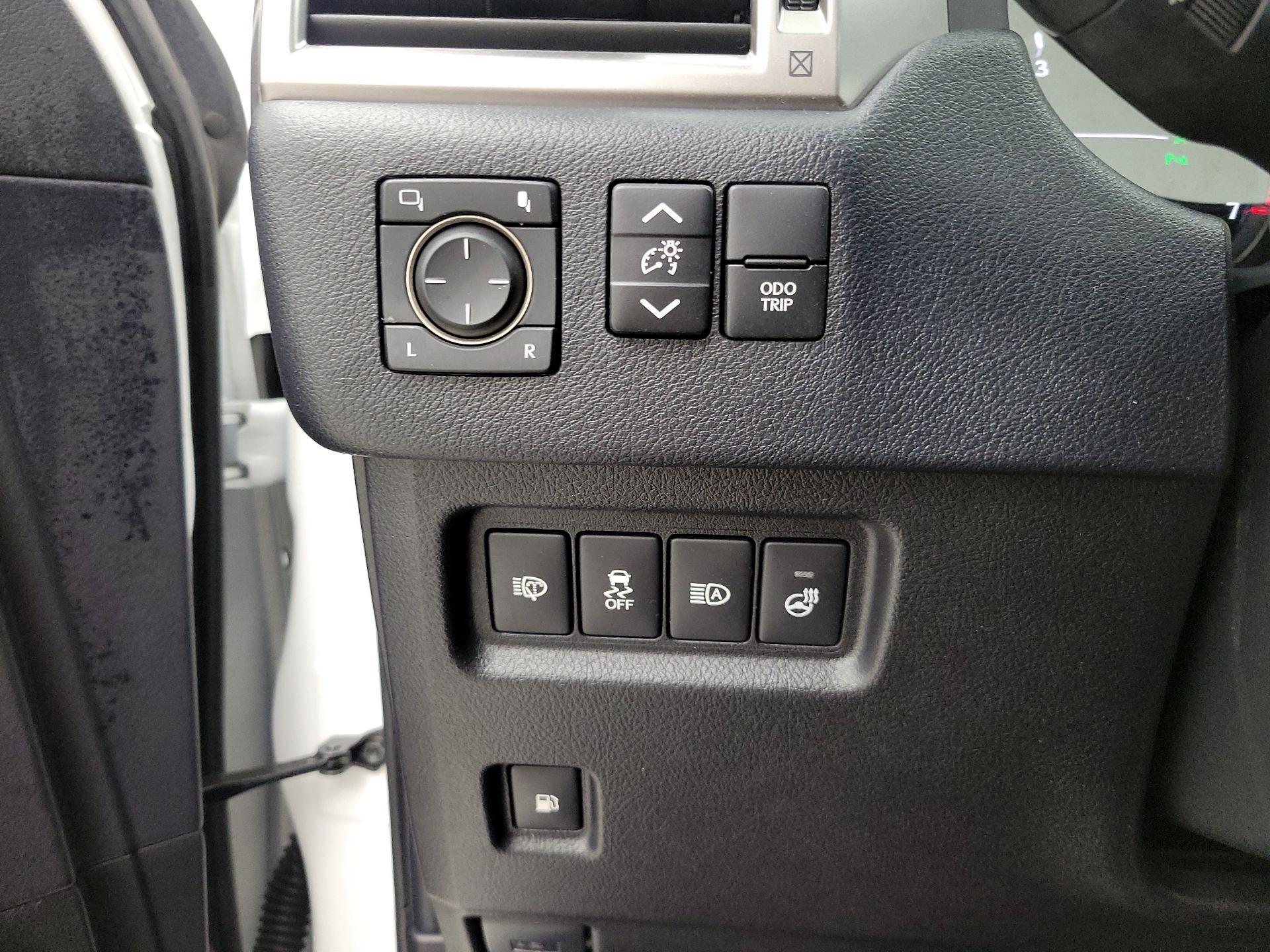 Thumbnail: 2023 Lexus GX - 13