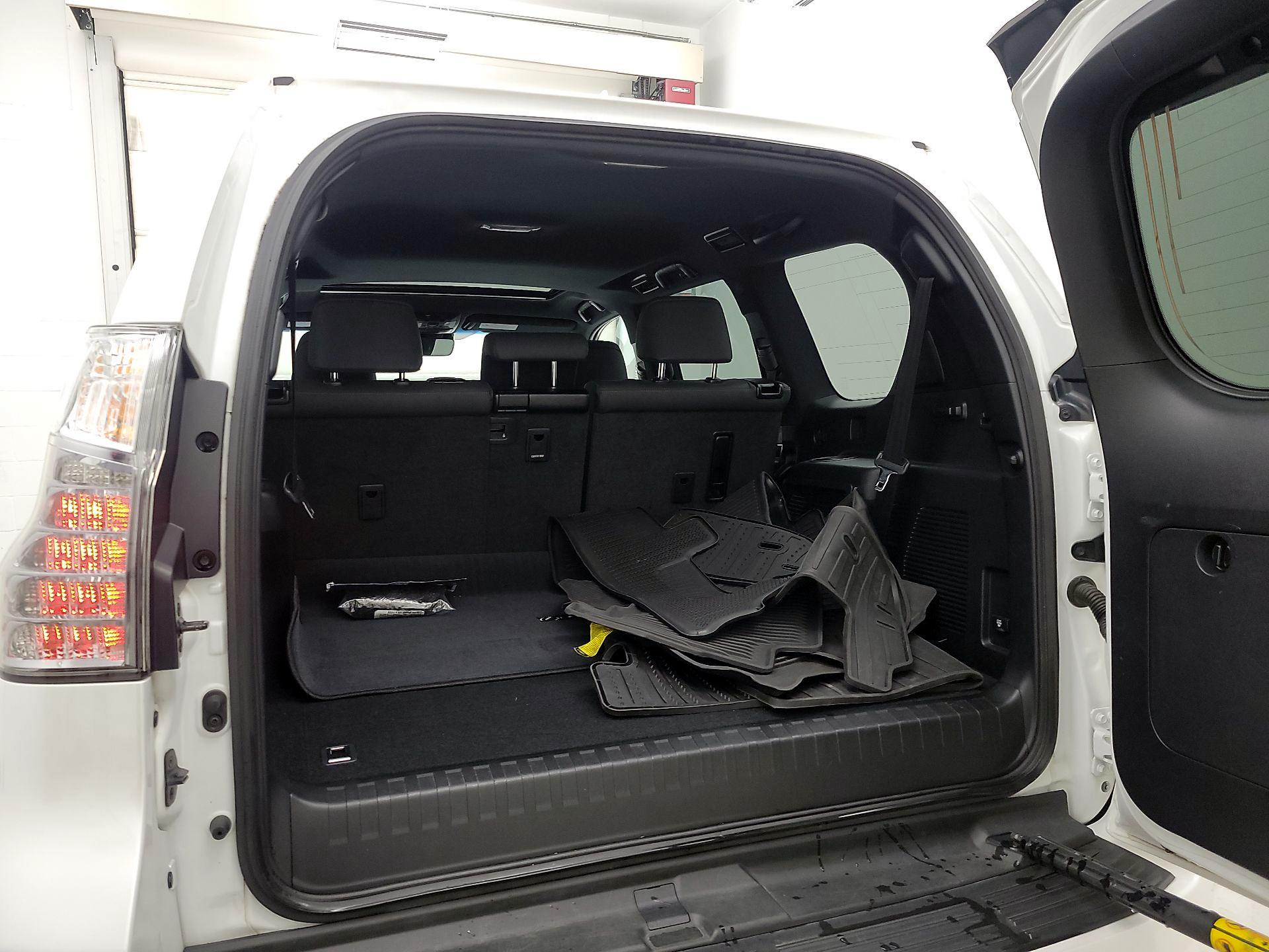 Thumbnail: 2023 Lexus GX - 20