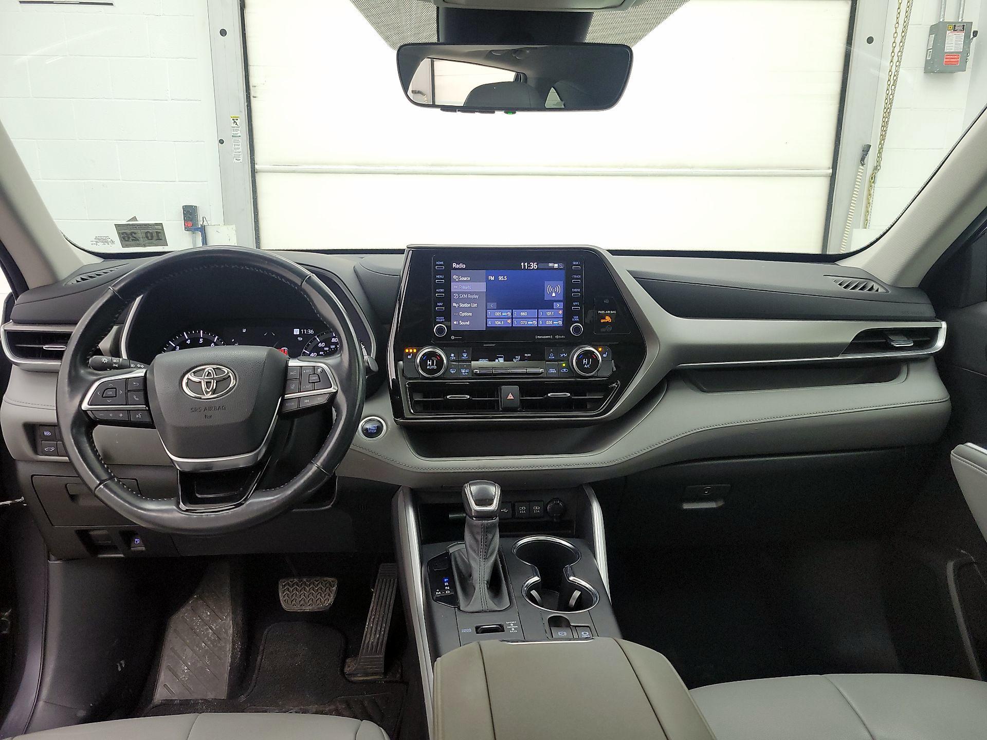 Thumbnail: 2021 Toyota Highlander - 9