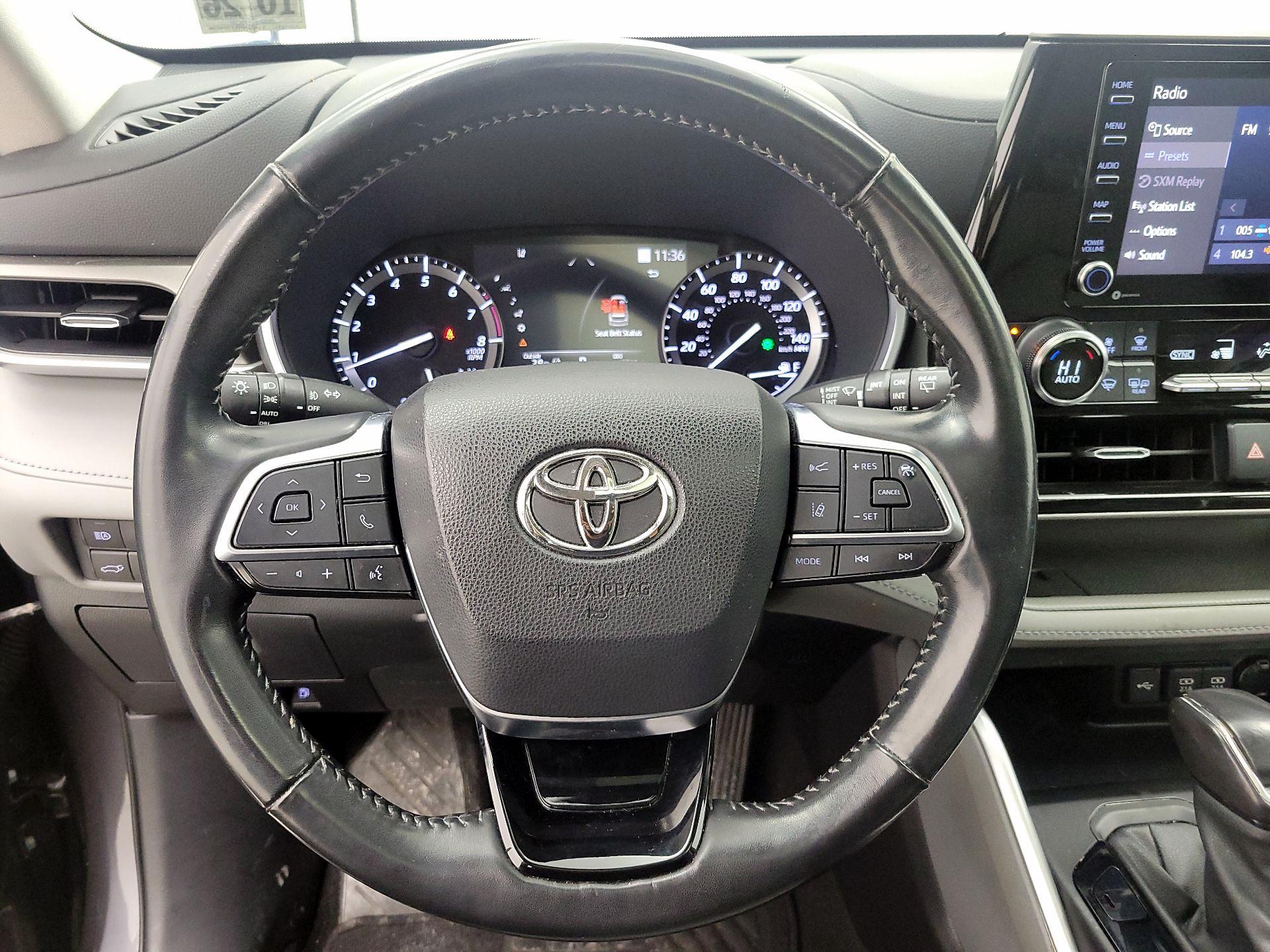 Thumbnail: 2021 Toyota Highlander - 10