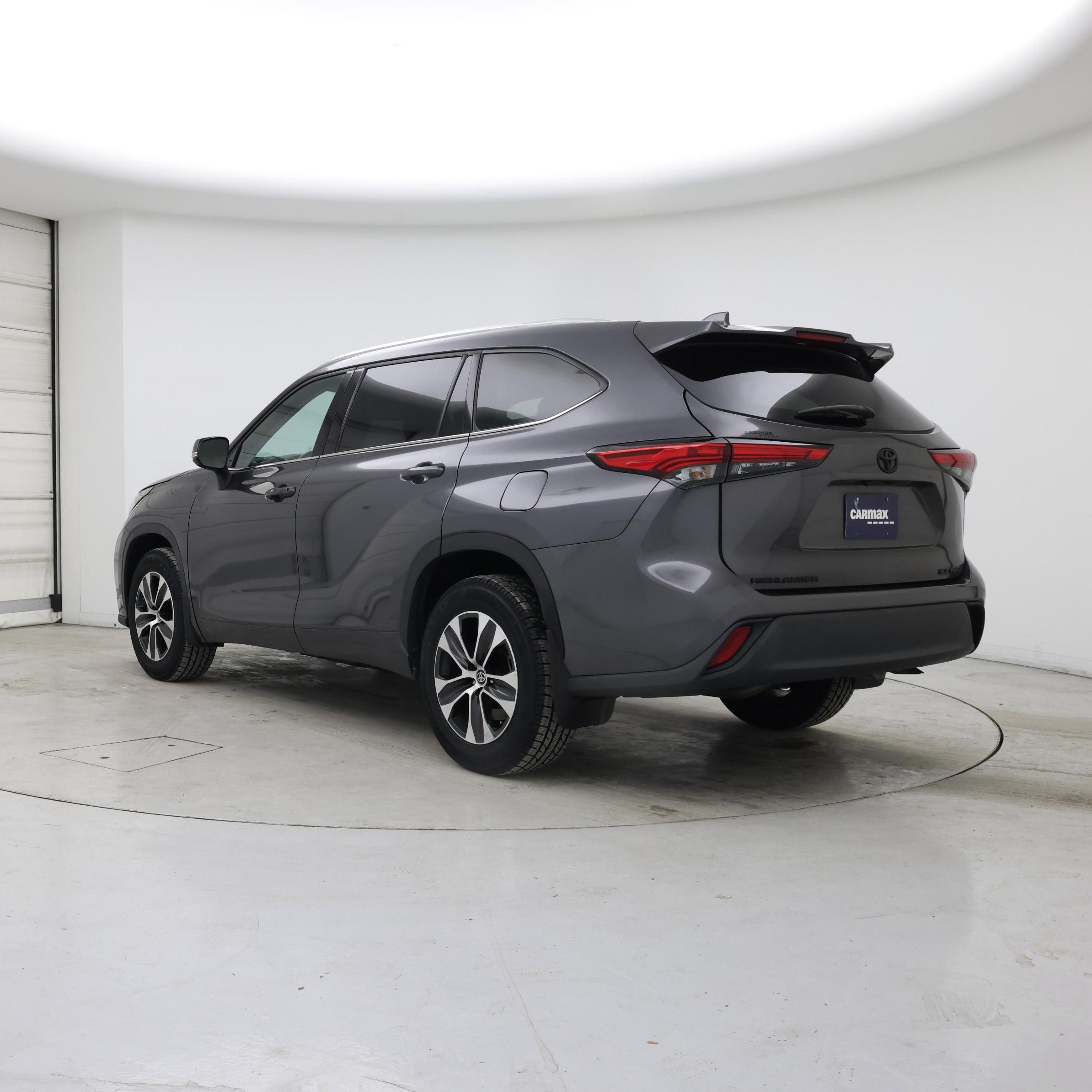 Thumbnail: 2021 Toyota Highlander - 2