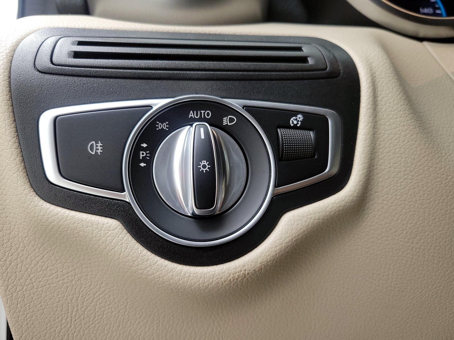 Thumbnail: 2022 Mercedes-Benz GLC - 13