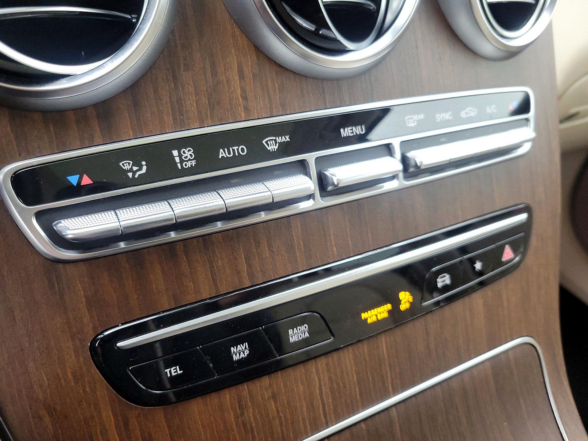 Thumbnail: 2022 Mercedes-Benz GLC - 17