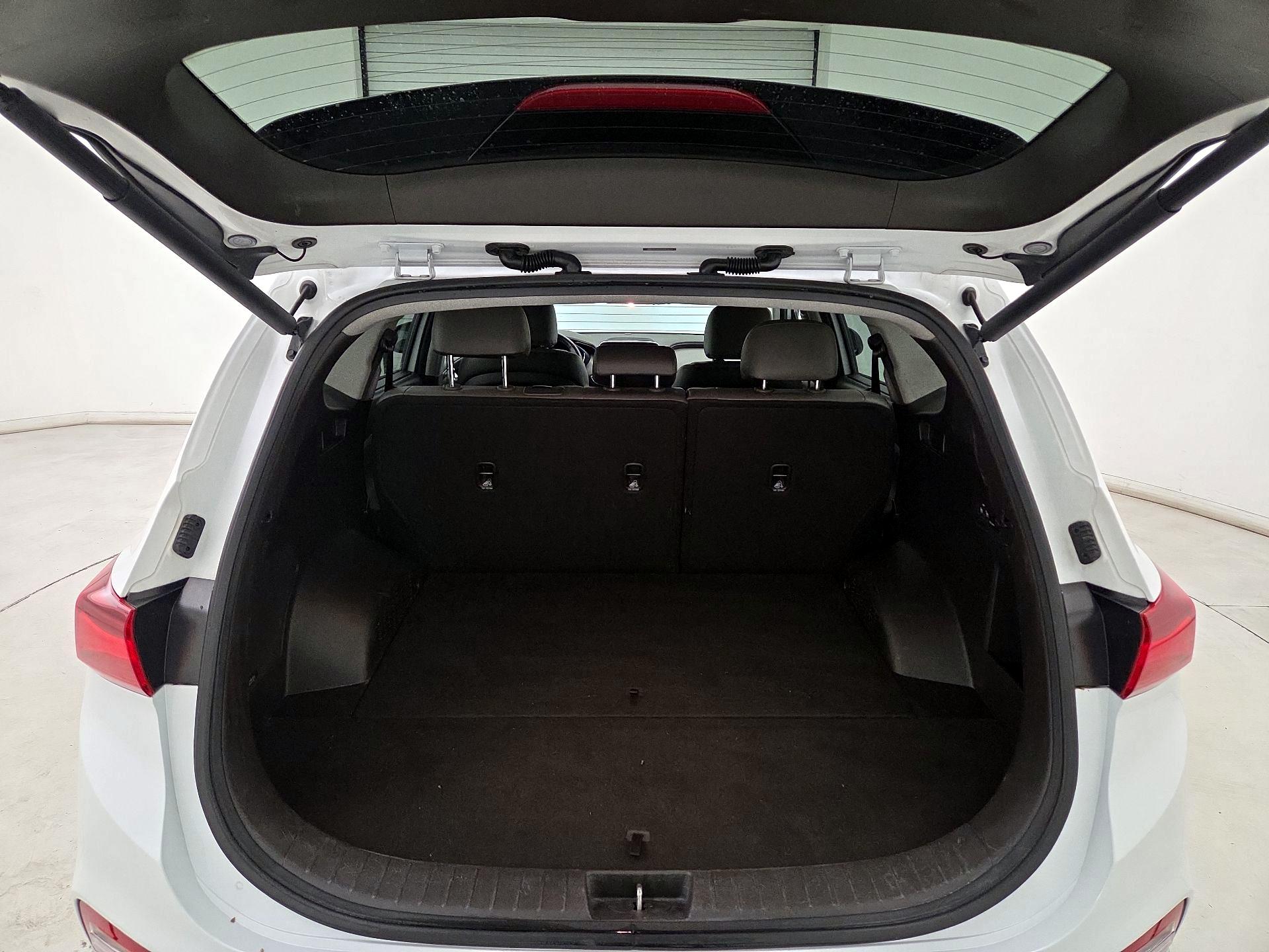 Thumbnail: 2019 Hyundai Santa Fe - 20