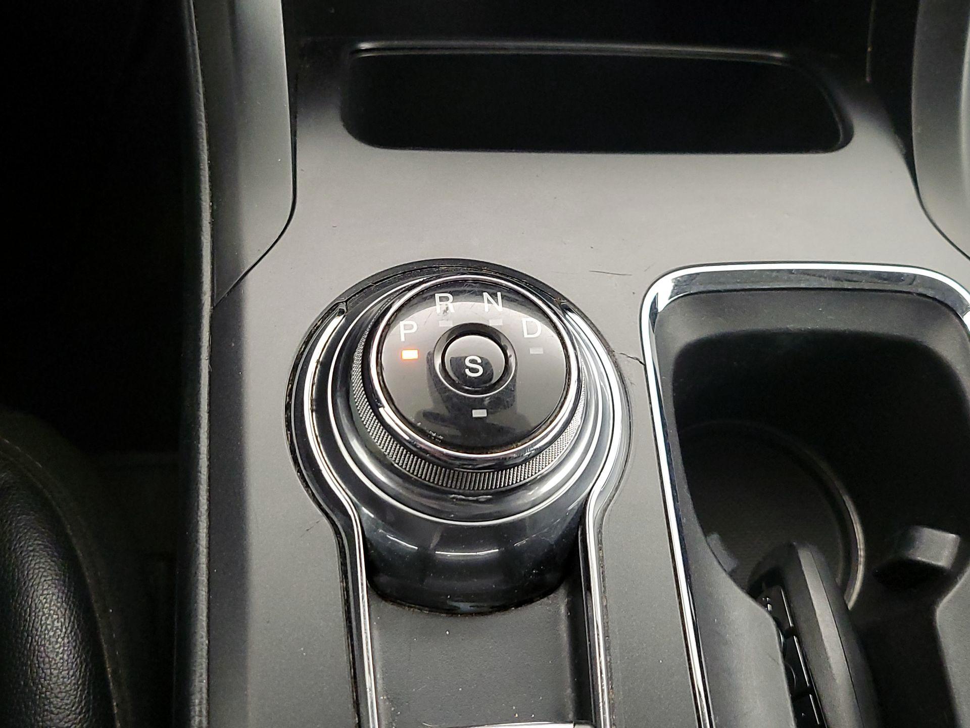 Thumbnail: 2020 Ford Fusion - 17