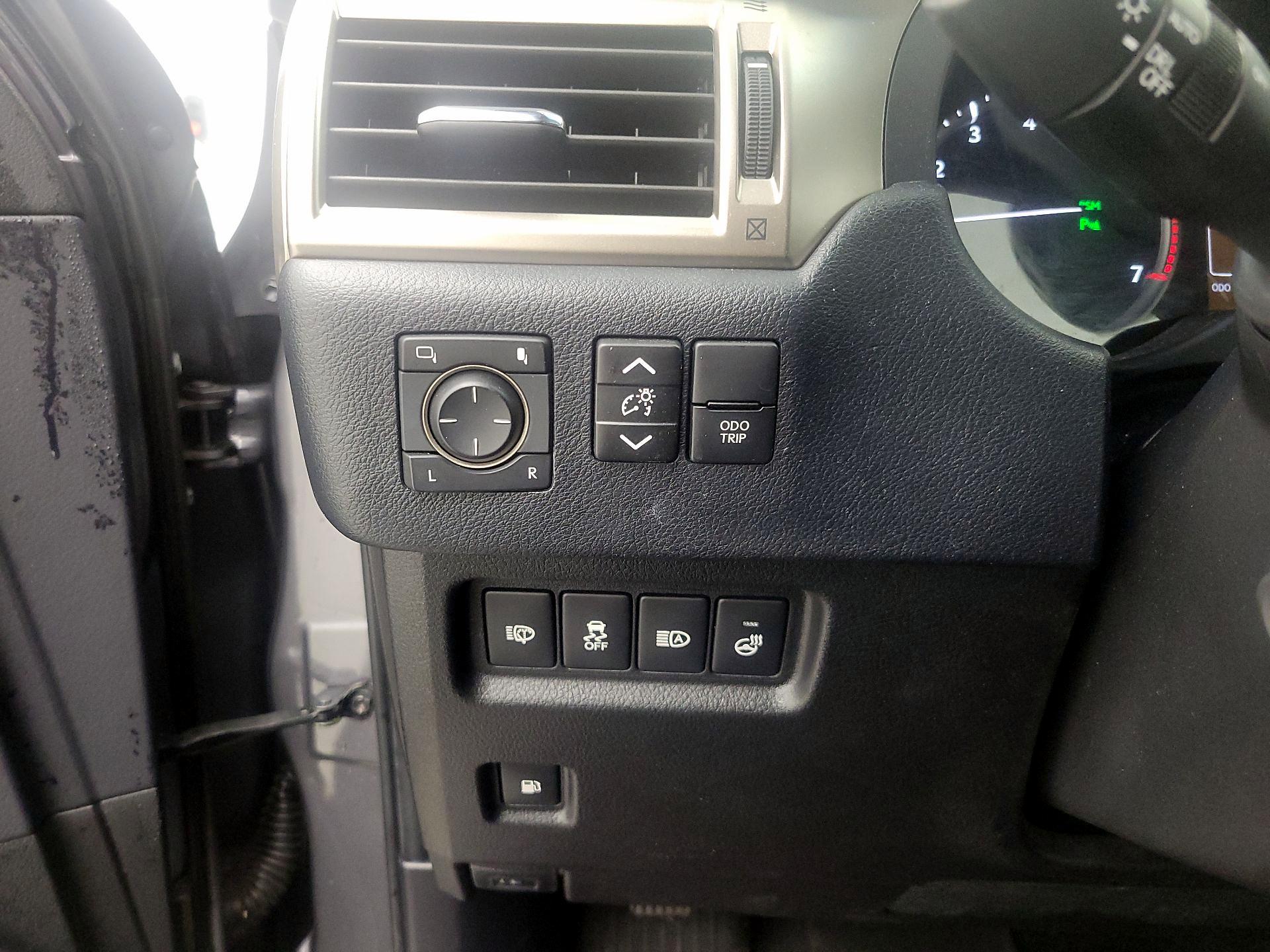 Thumbnail: 2021 Lexus GX - 13