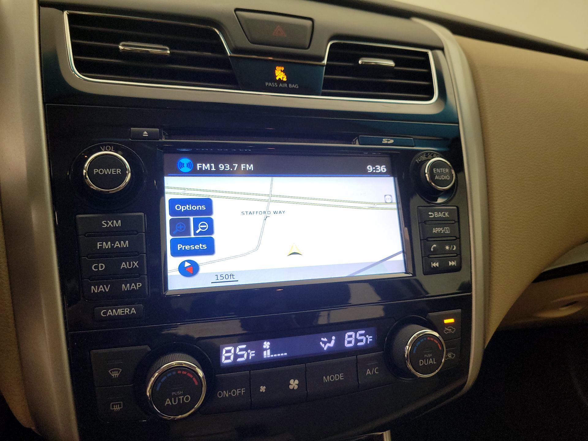 Thumbnail: 2015 Nissan Altima - 14