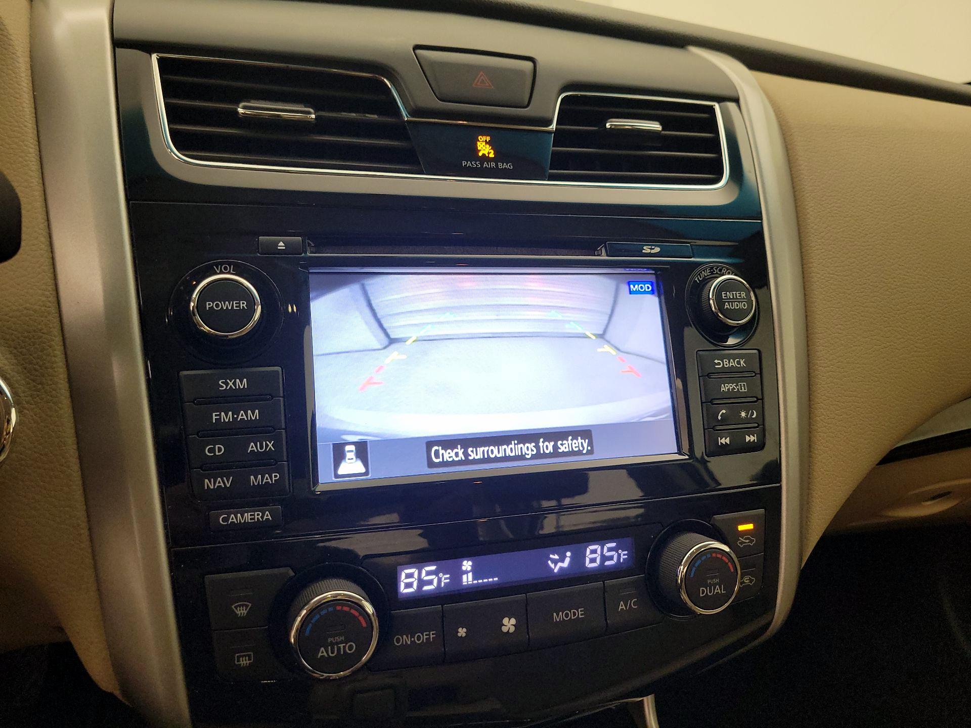 Thumbnail: 2015 Nissan Altima - 15