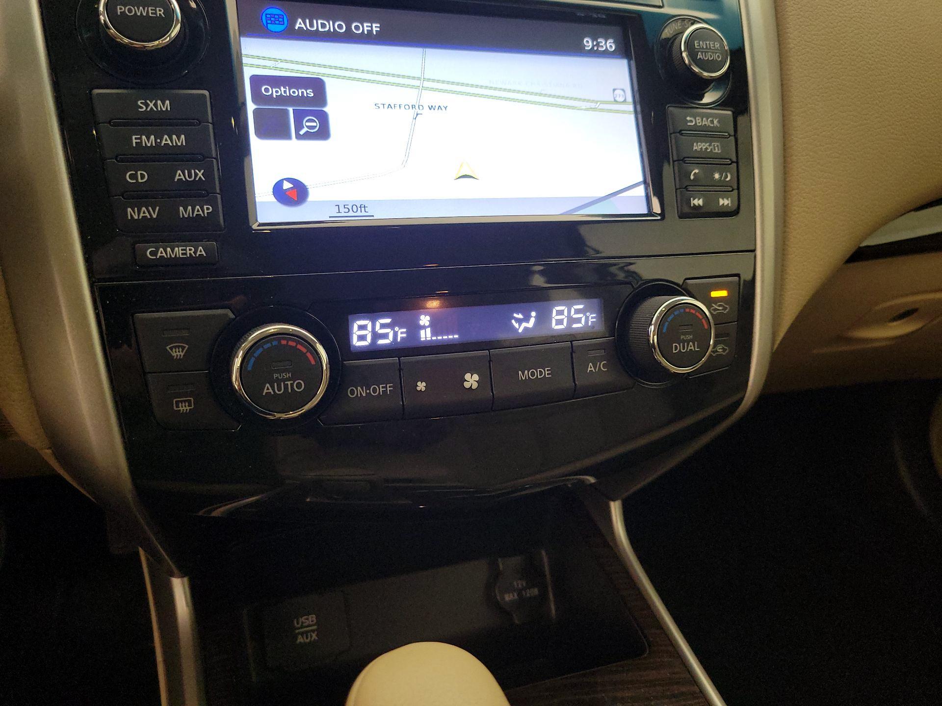 Thumbnail: 2015 Nissan Altima - 17