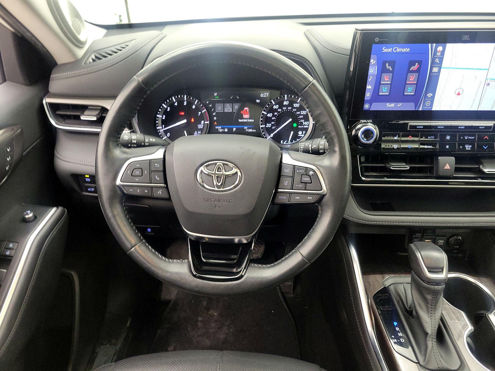 Thumbnail: 2021 Toyota Highlander - 10