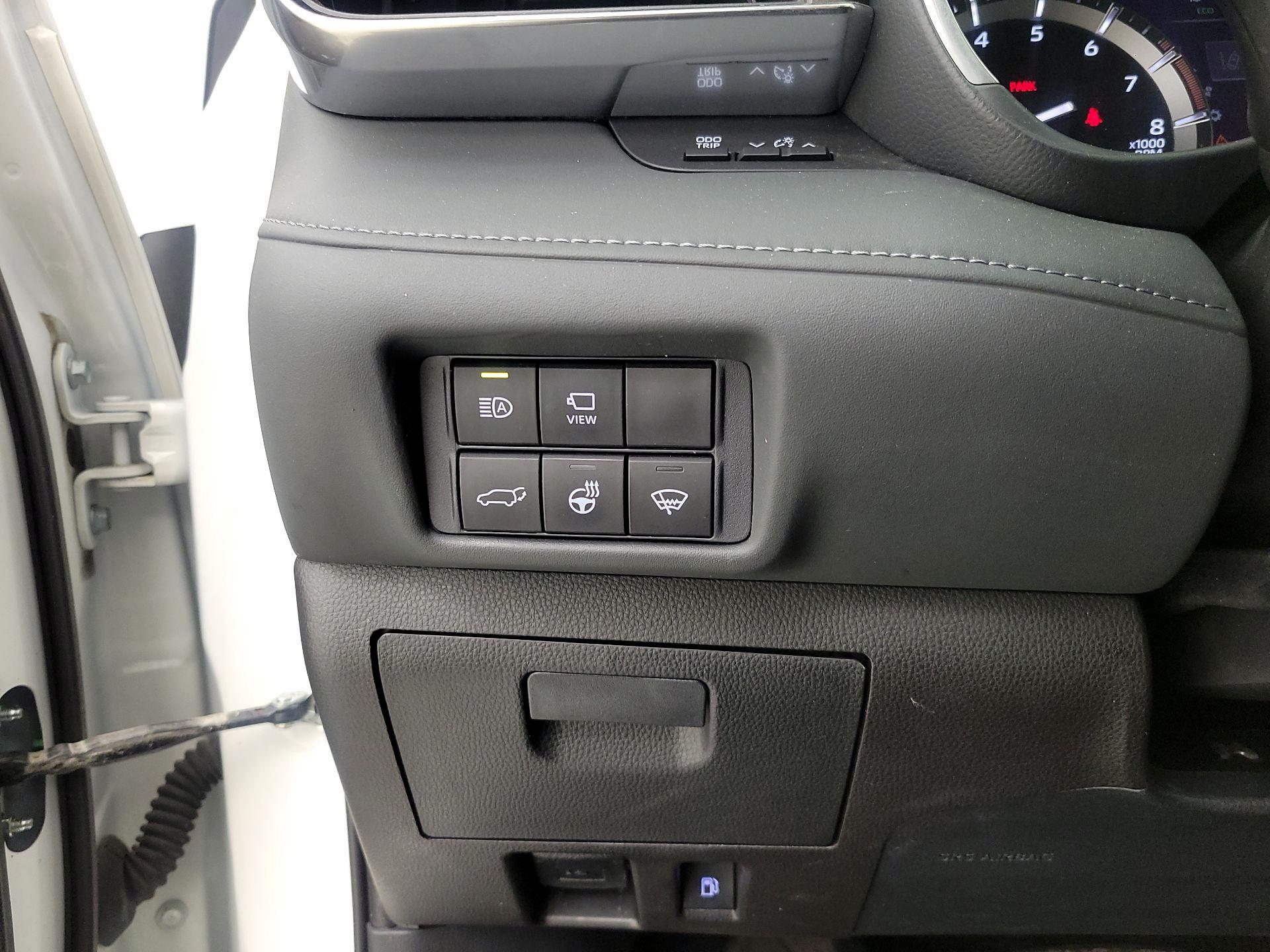 Thumbnail: 2021 Toyota Highlander - 13