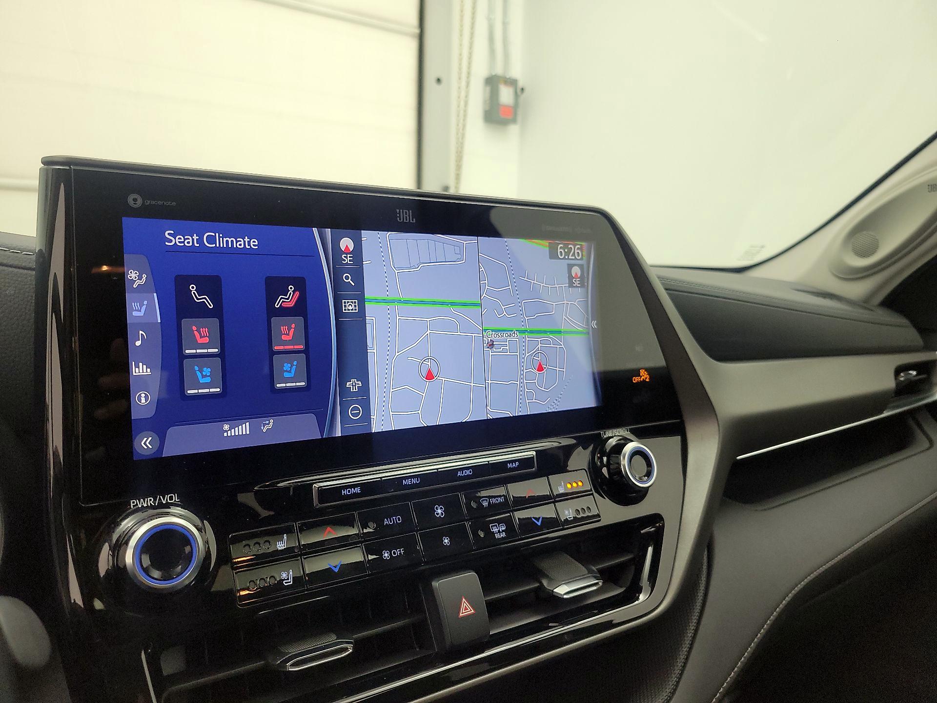 Thumbnail: 2021 Toyota Highlander - 14