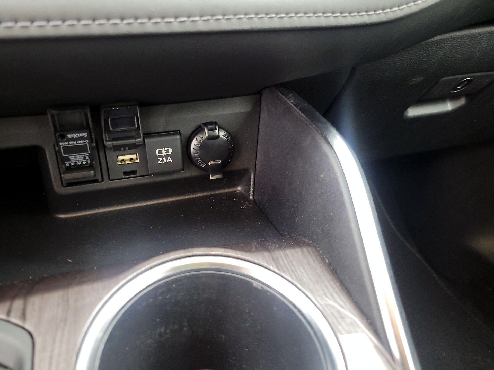 Thumbnail: 2021 Toyota Highlander - 19