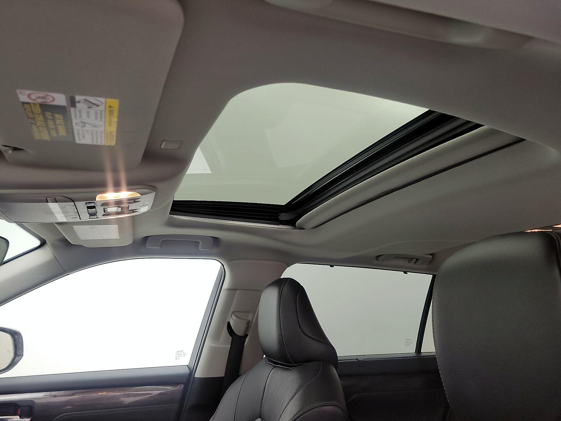 Thumbnail: 2021 Toyota Highlander - 20