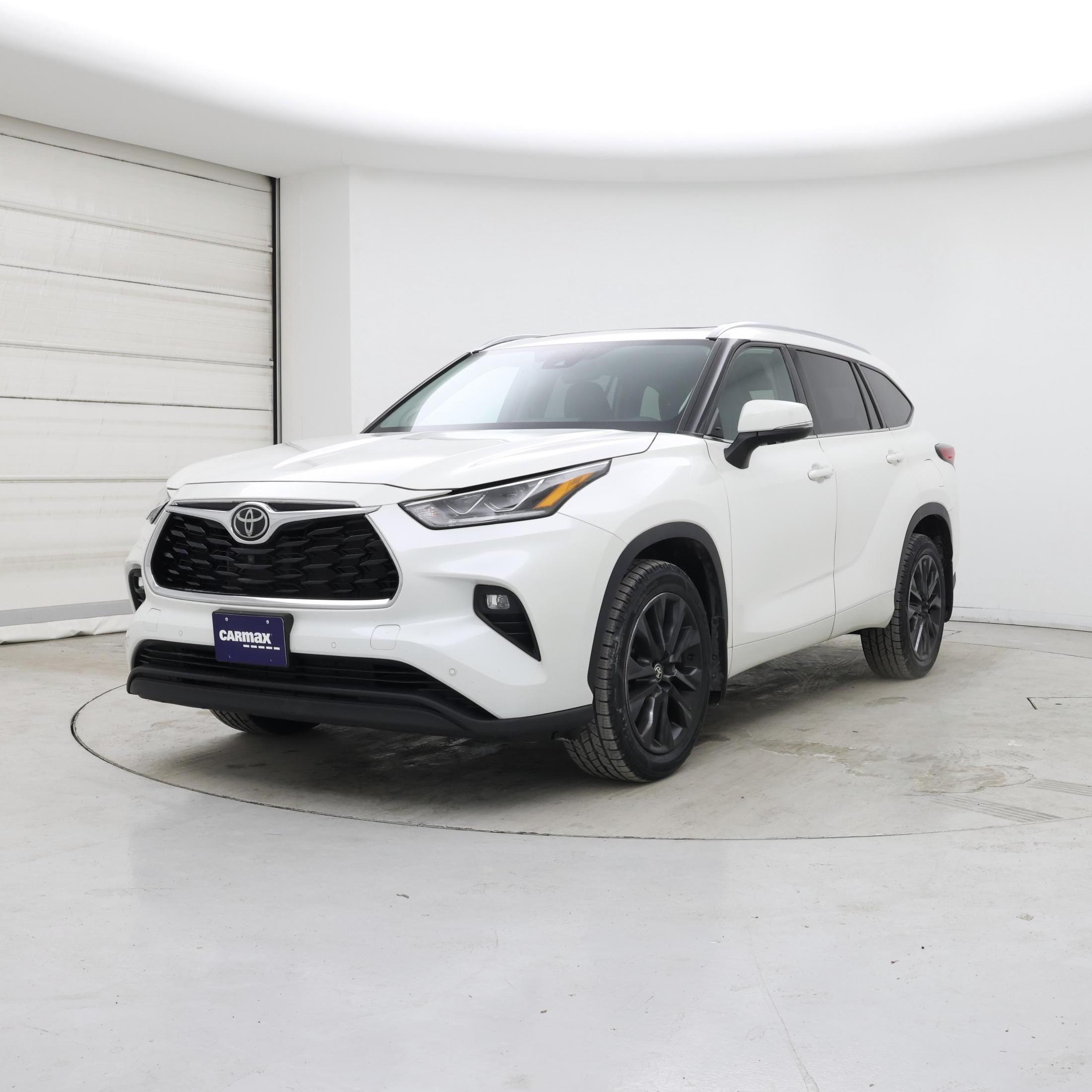 Thumbnail: 2021 Toyota Highlander - 4