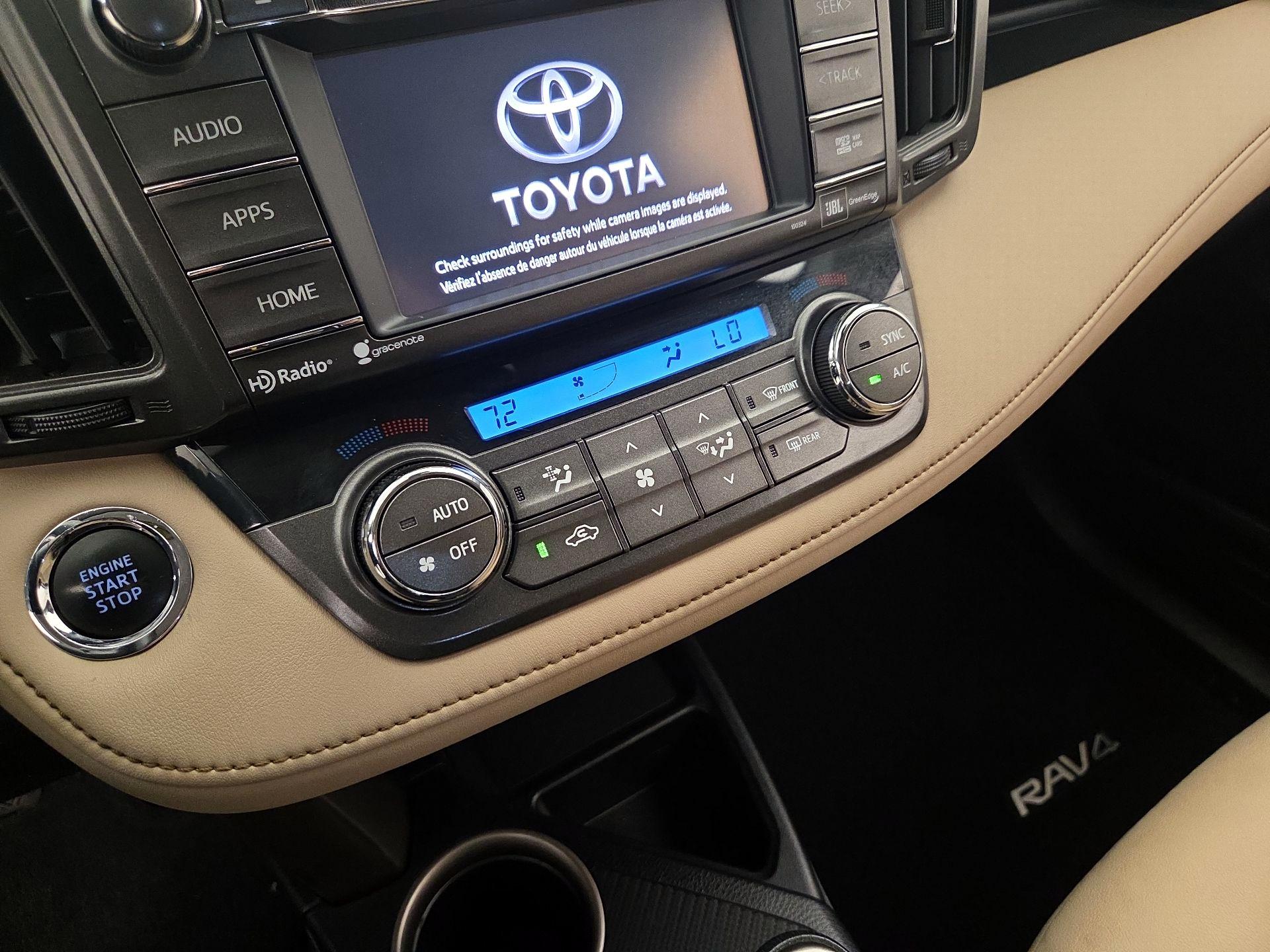 Thumbnail: 2015 Toyota RAV4 - 16