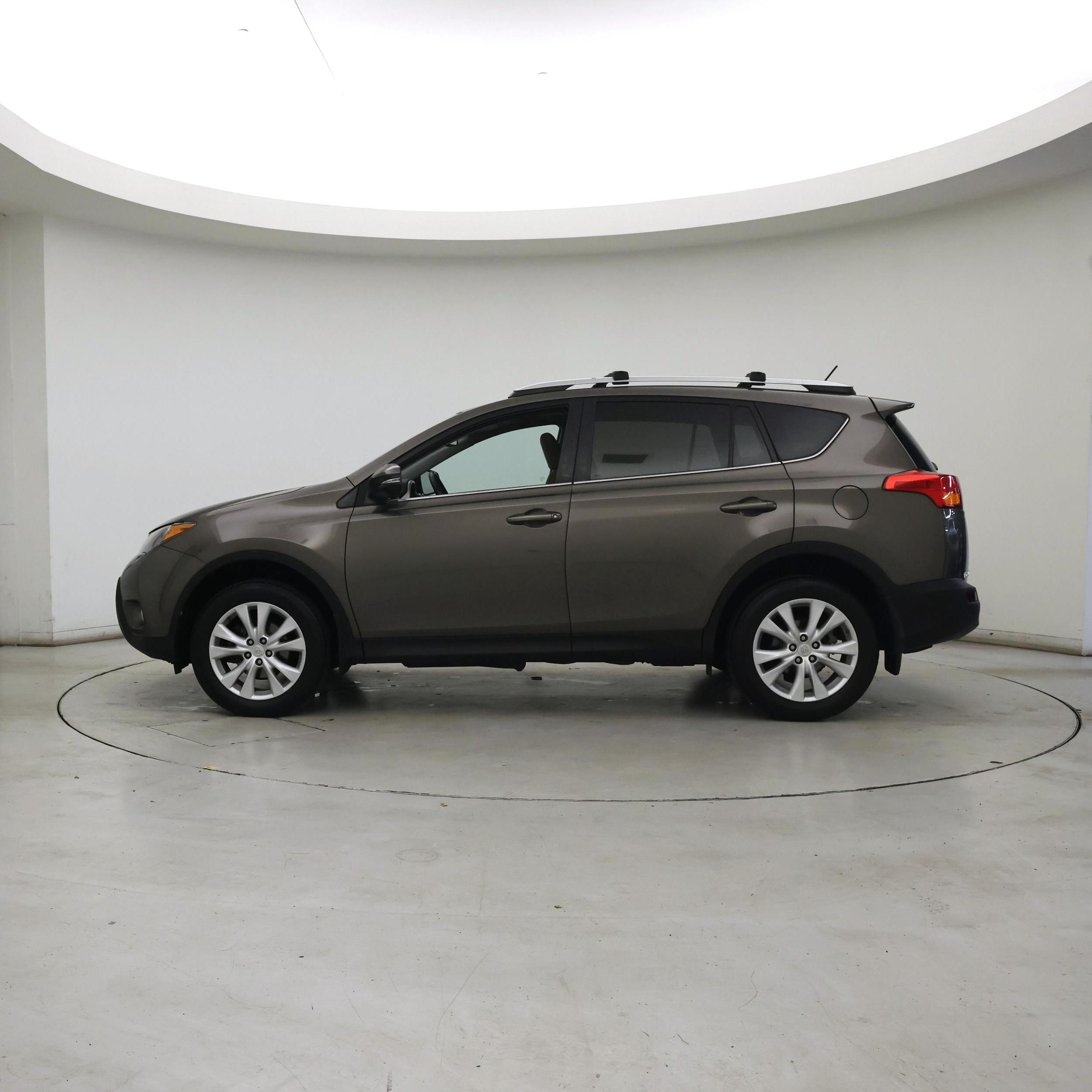 Thumbnail: 2015 Toyota RAV4 - 3