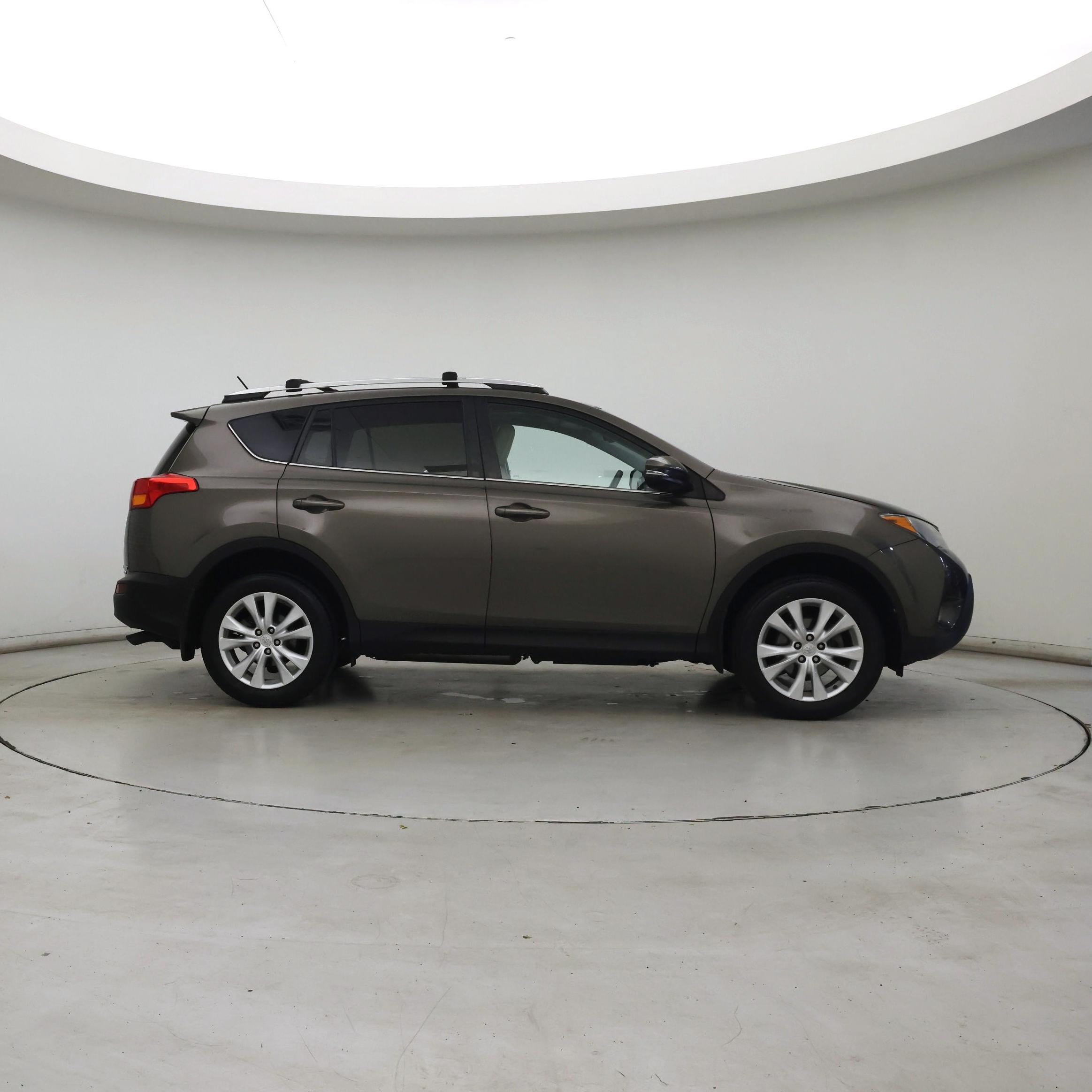 Thumbnail: 2015 Toyota RAV4 - 7