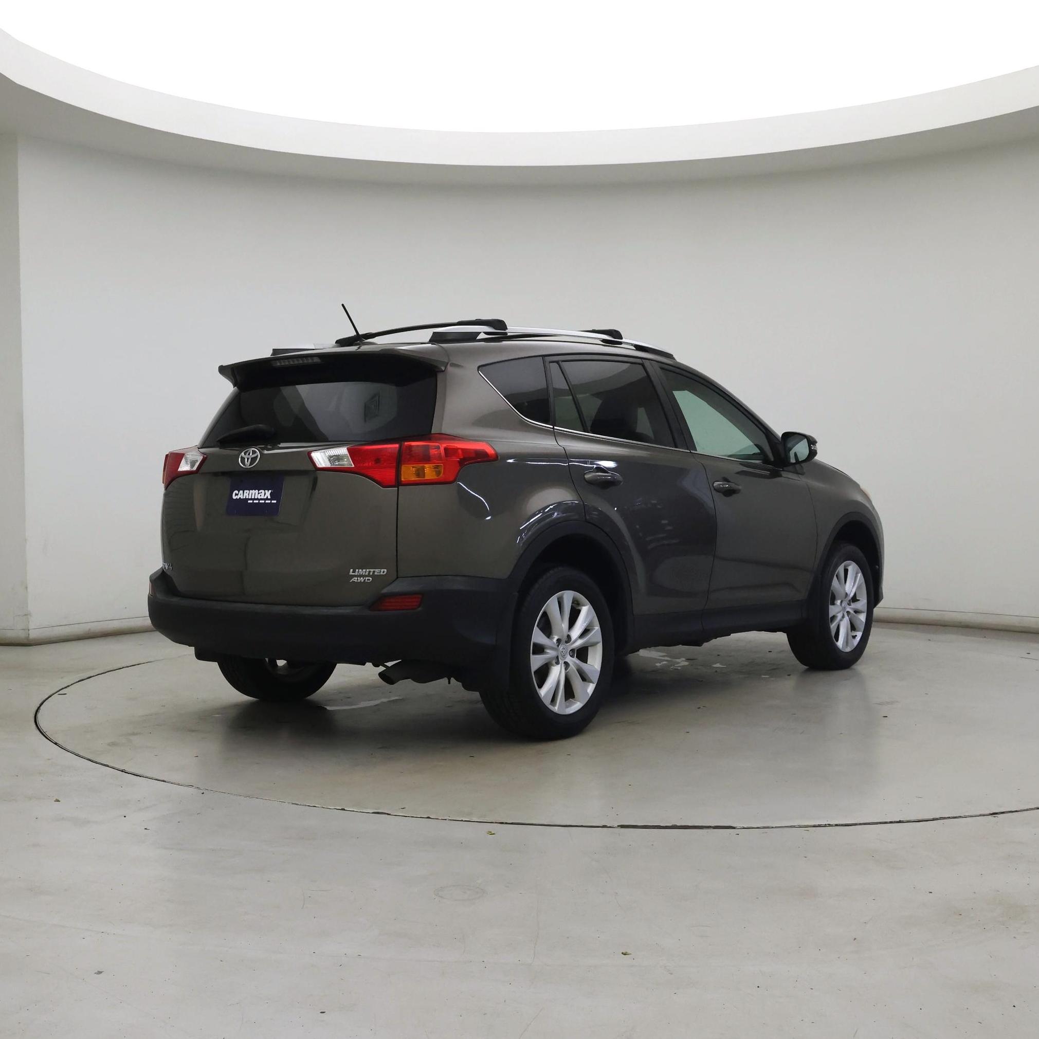 Thumbnail: 2015 Toyota RAV4 - 8