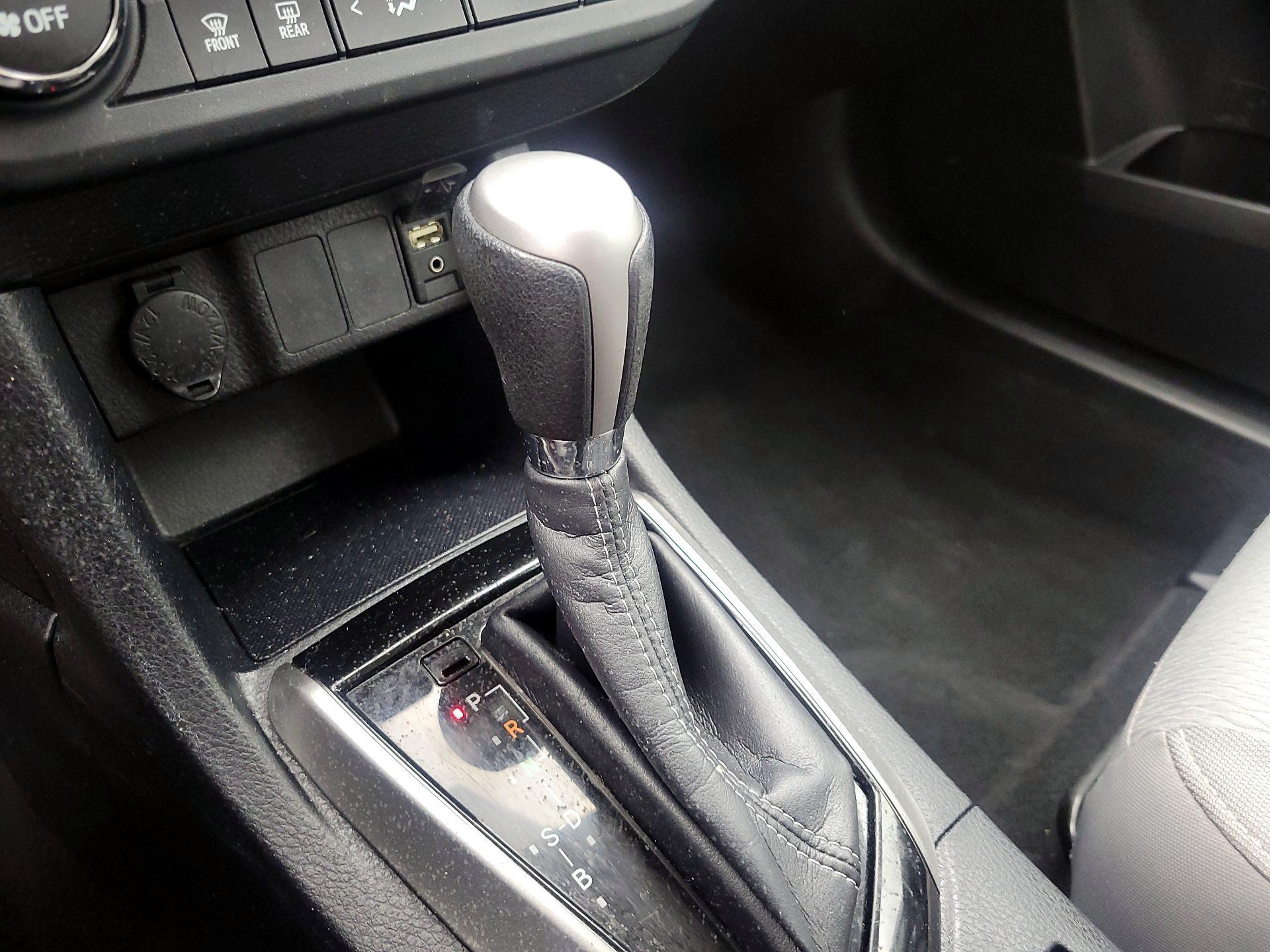 Thumbnail: 2016 Toyota Corolla - 16