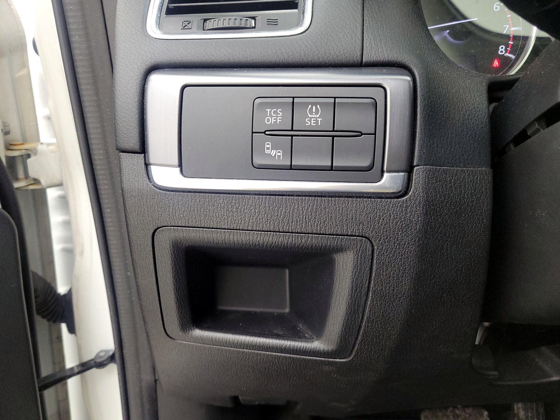 Thumbnail: 2016 Mazda CX-5 - 13