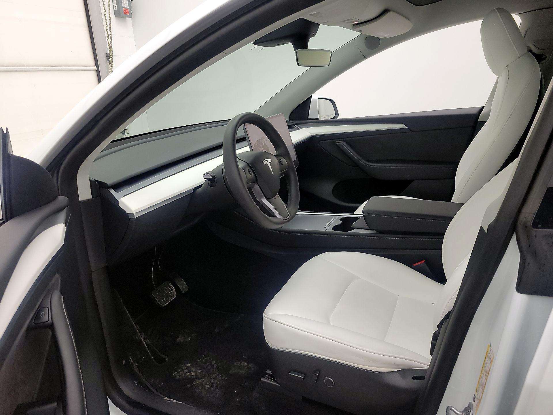 Thumbnail: 2022 Tesla Model Y - 11