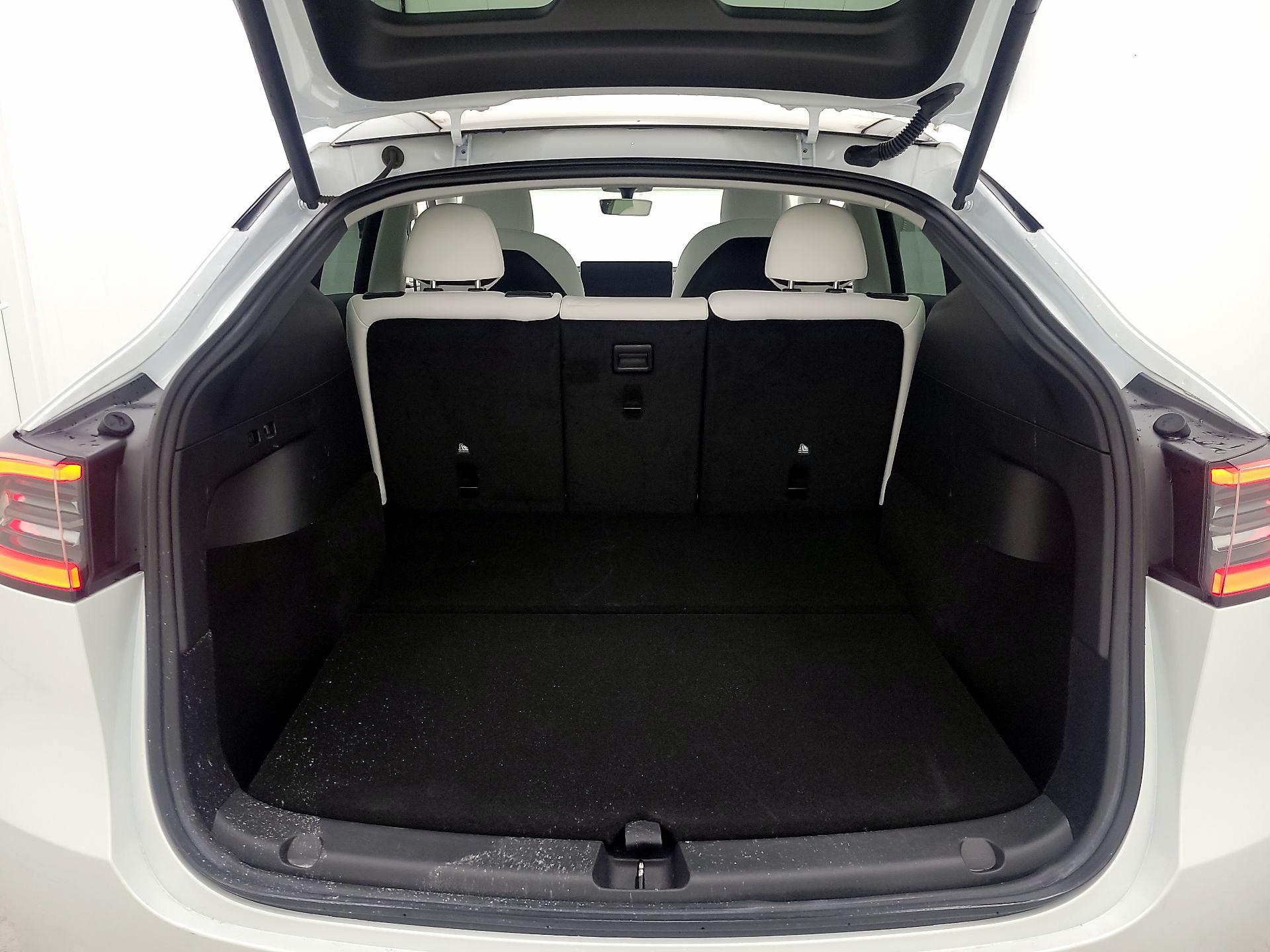 Thumbnail: 2022 Tesla Model Y - 19