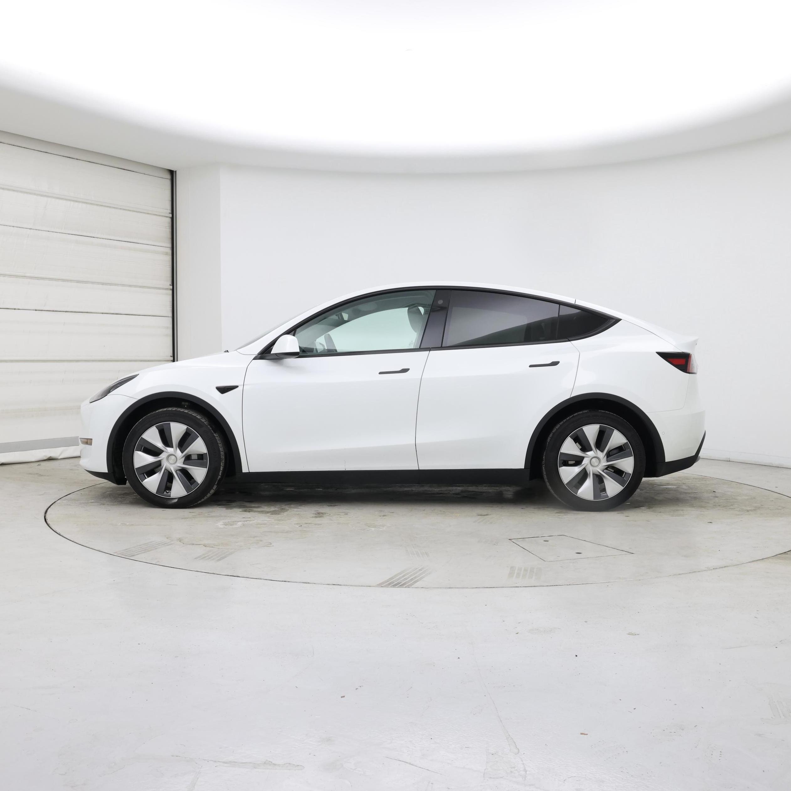 Thumbnail: 2022 Tesla Model Y - 3