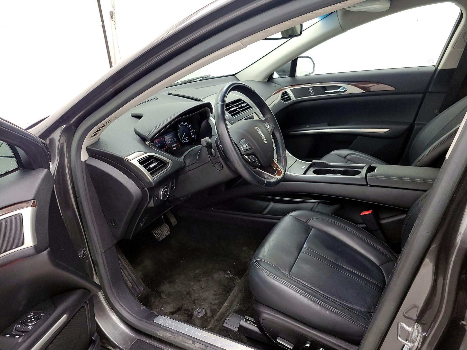 Thumbnail: 2016 Lincoln MKZ - 11