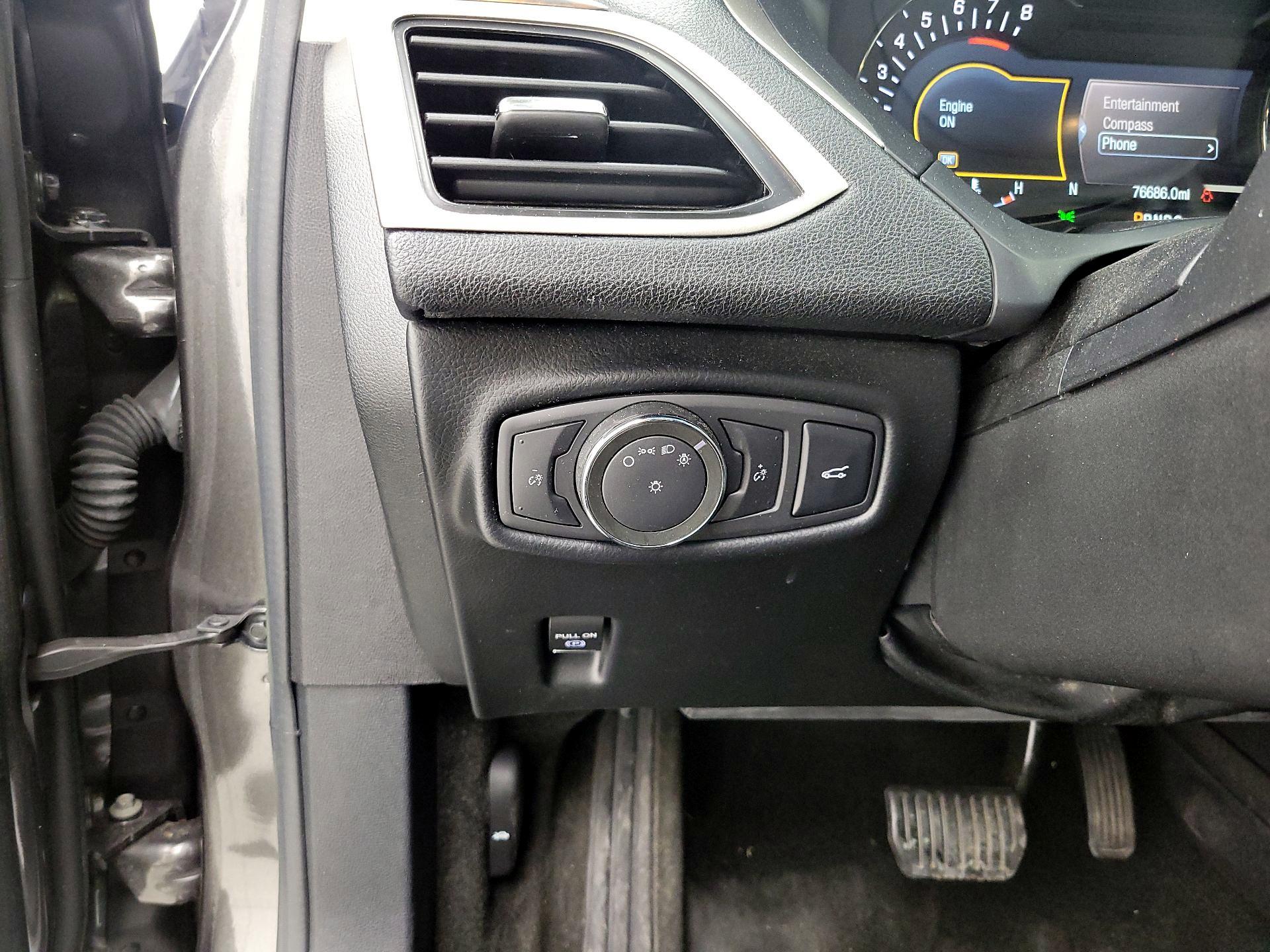 Thumbnail: 2016 Lincoln MKZ - 13