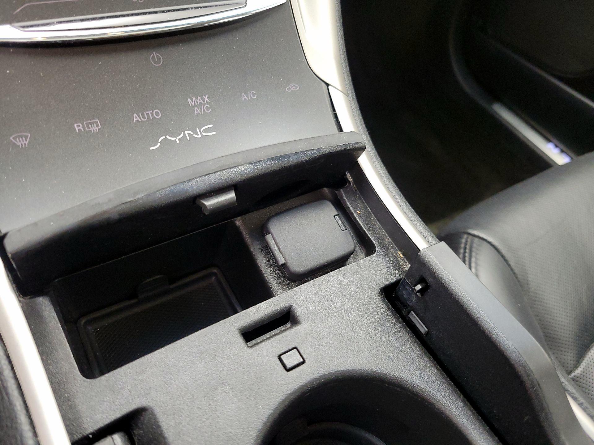 Thumbnail: 2016 Lincoln MKZ - 18