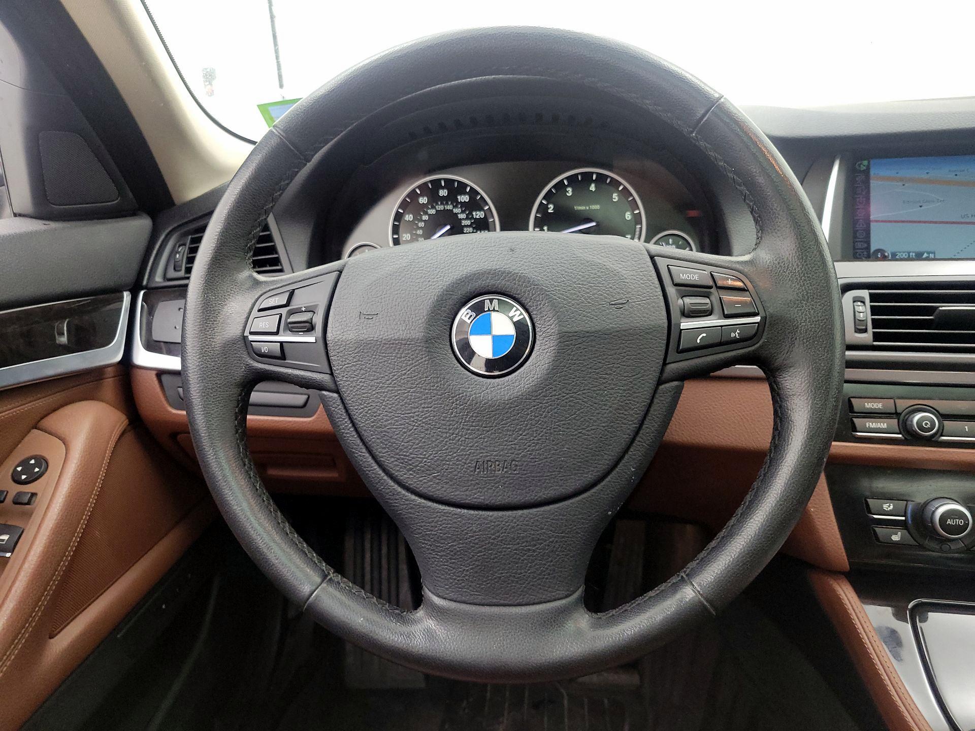 Thumbnail: 2014 BMW 5 Series - 10