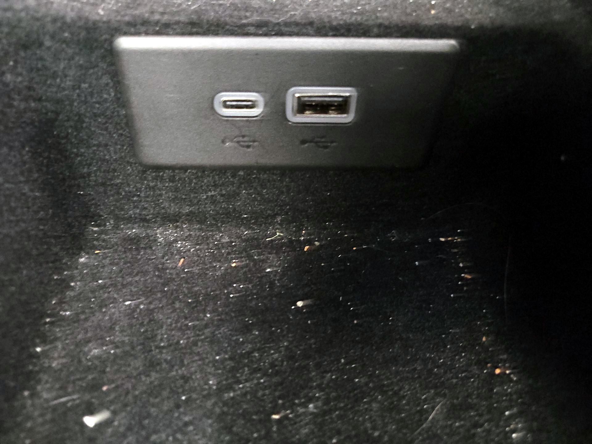 Thumbnail: 2025 Chevrolet Corvette - 18