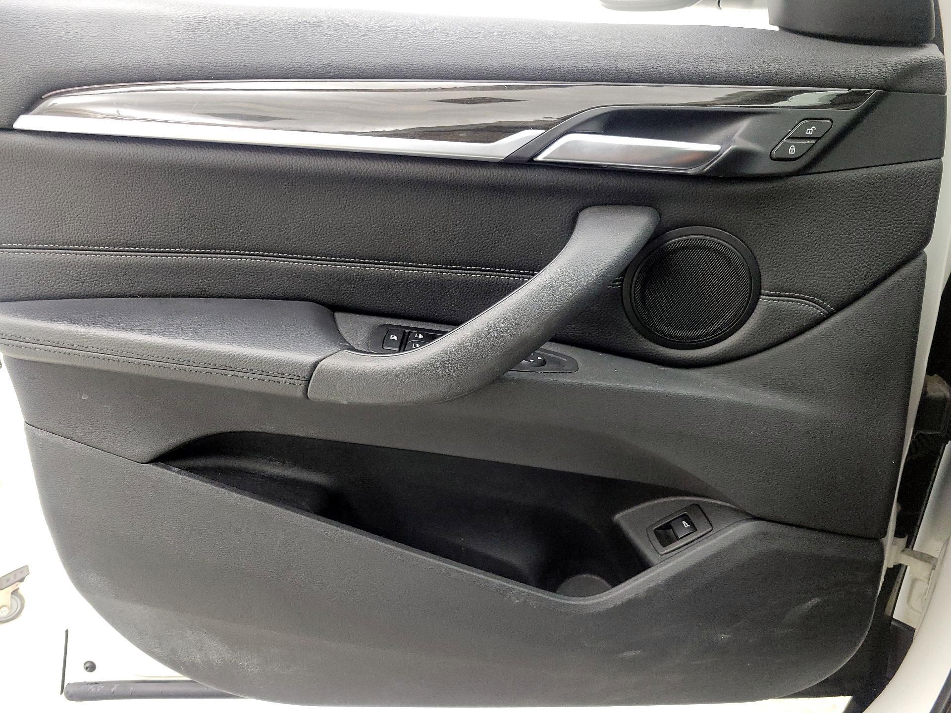 Thumbnail: 2018 BMW X1 - 12