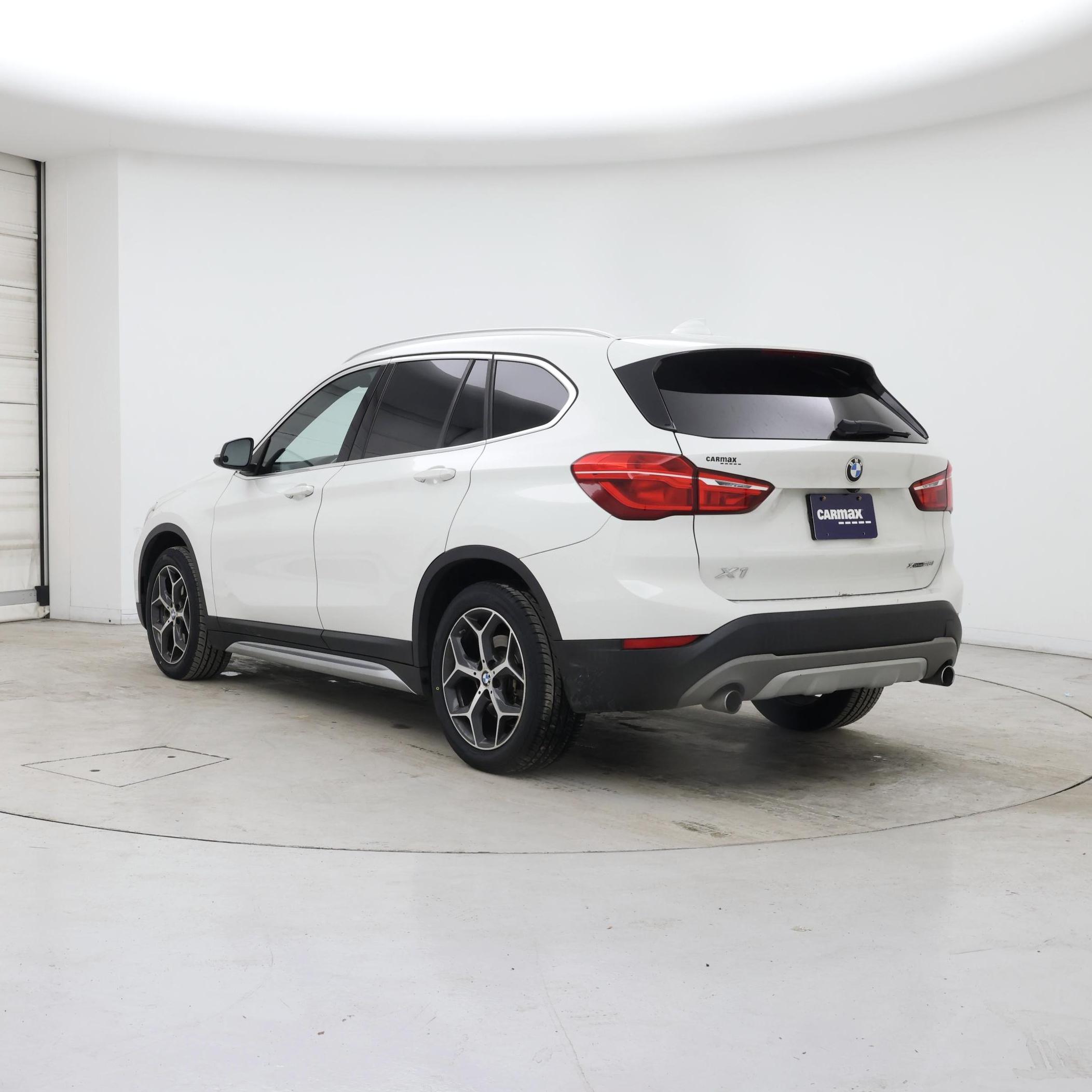 Thumbnail: 2018 BMW X1 - 2