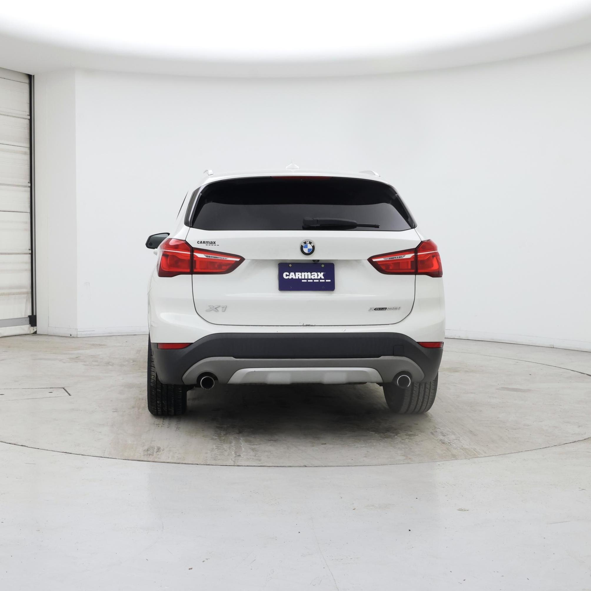 Thumbnail: 2018 BMW X1 - 6