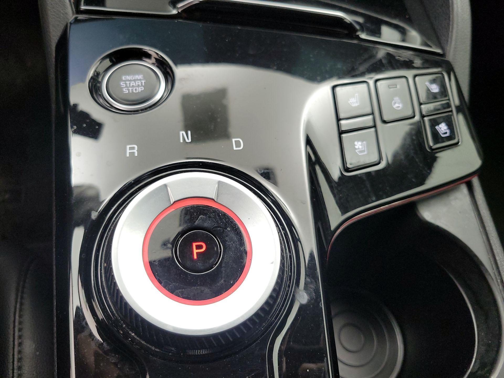 Thumbnail: 2023 Kia Sportage - 17