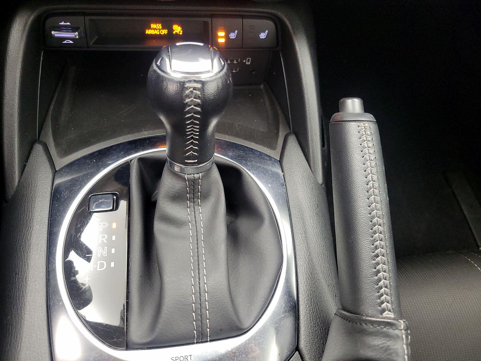 Thumbnail: 2020 Mazda MX-5 Miata - 17