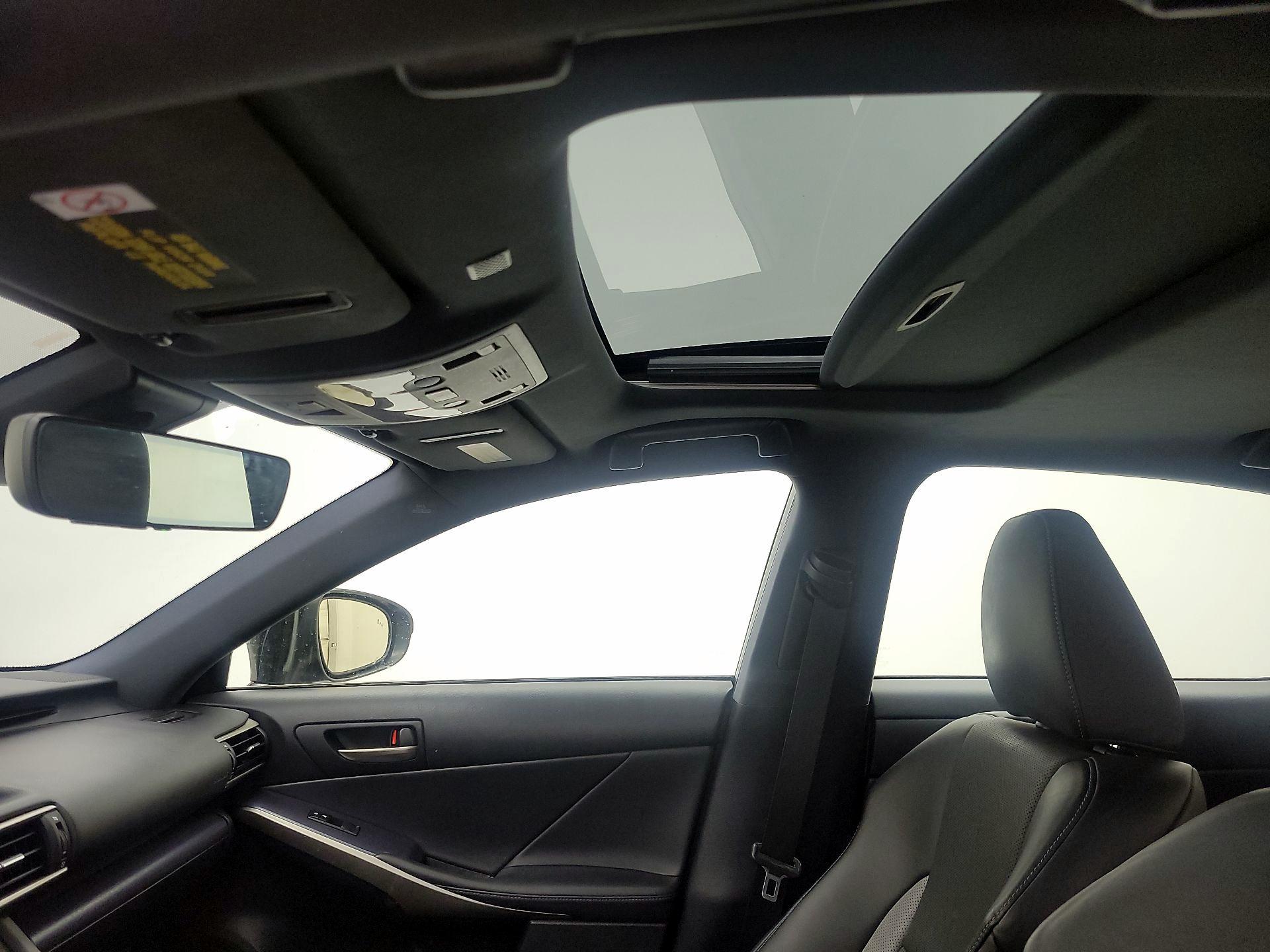 Thumbnail: 2020 Lexus IS - 20