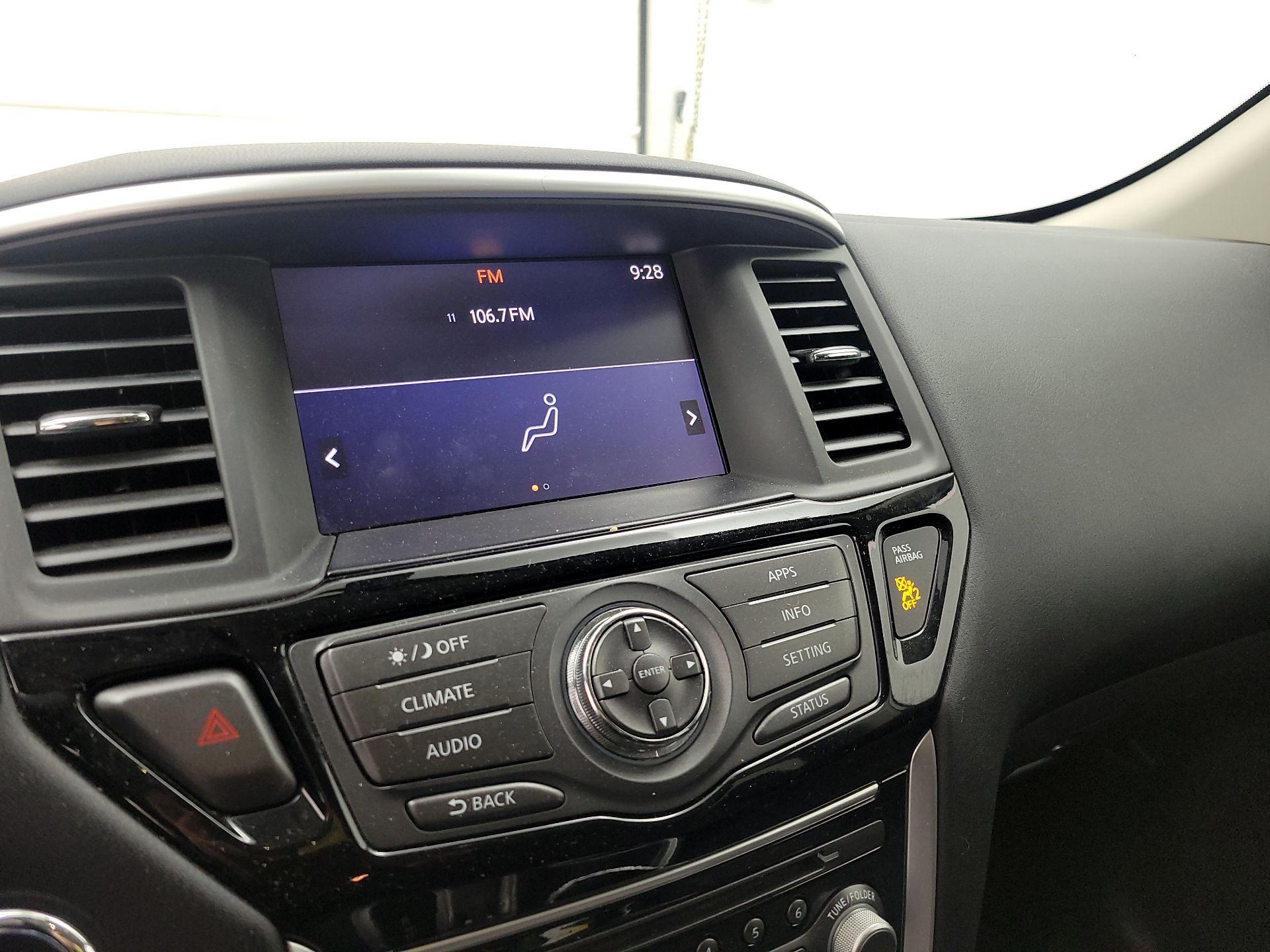 Thumbnail: 2017 Nissan Pathfinder - 15