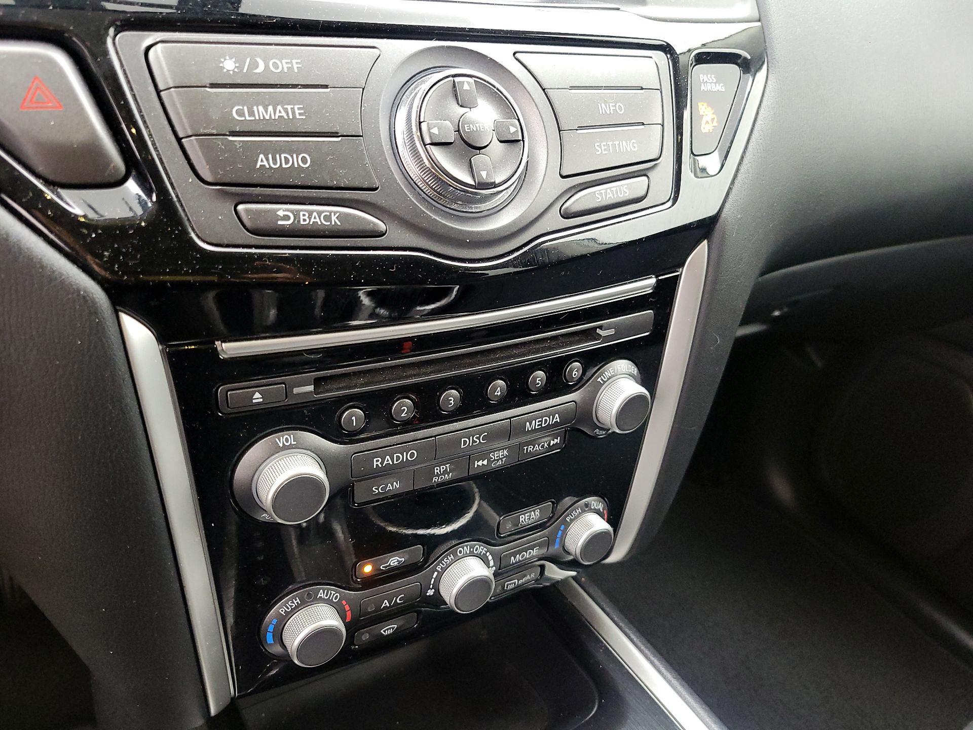 Thumbnail: 2017 Nissan Pathfinder - 16