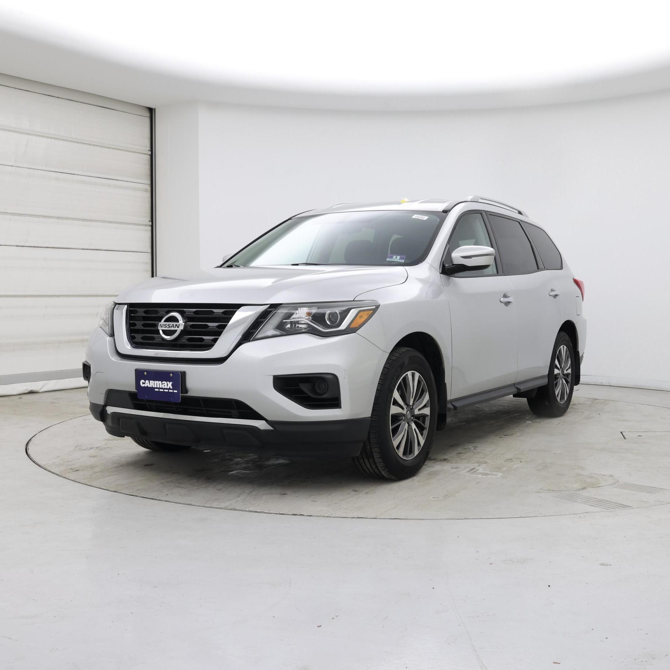 Thumbnail: 2017 Nissan Pathfinder - 4